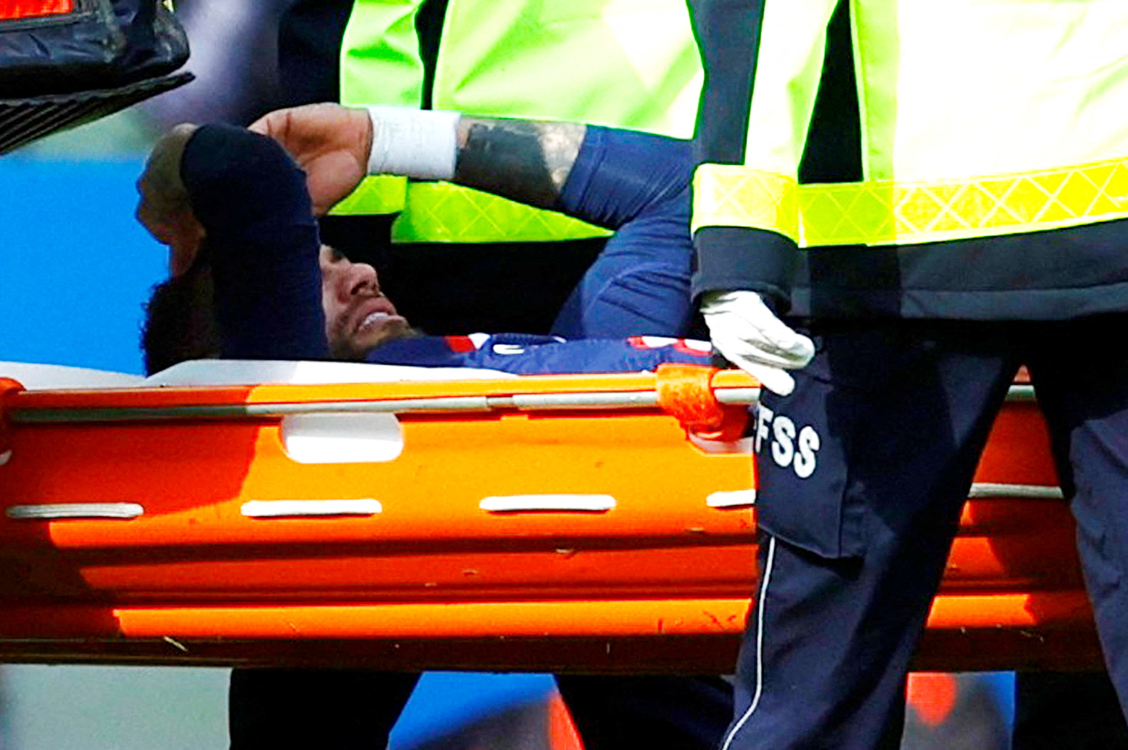 La figura brasileña sufrió una grave lesión en el PSG. Foto: REUTERS/Sarah Meyssonnier/