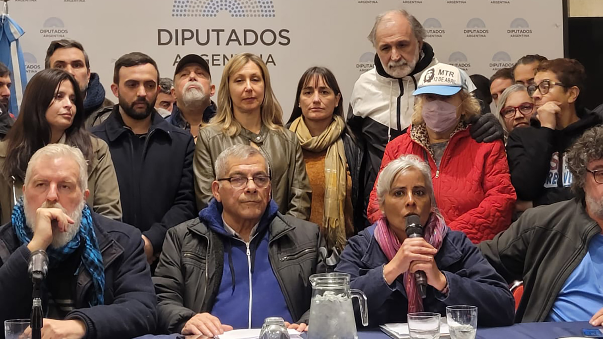 En el parlamento Juan Carlos Alderete, Eduardo Belliboni y Esteban Castro denunciaron allanamientos arbitrarios a unos 40 comedores de la CCC, el FOL y el Frente Popular Darío Santillán