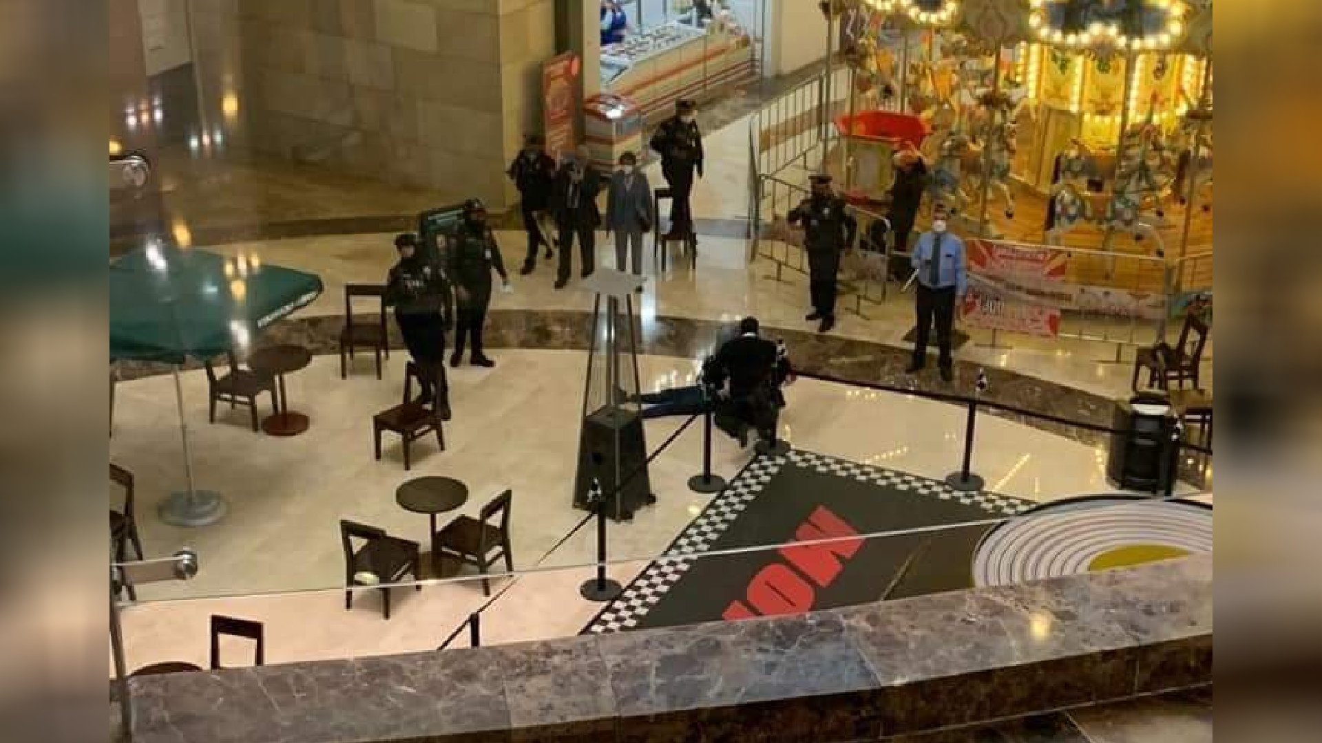 Murió Una Joven En Centro Comercial Santa Fe Tras Caer Del Segundo Piso Infobae 3924