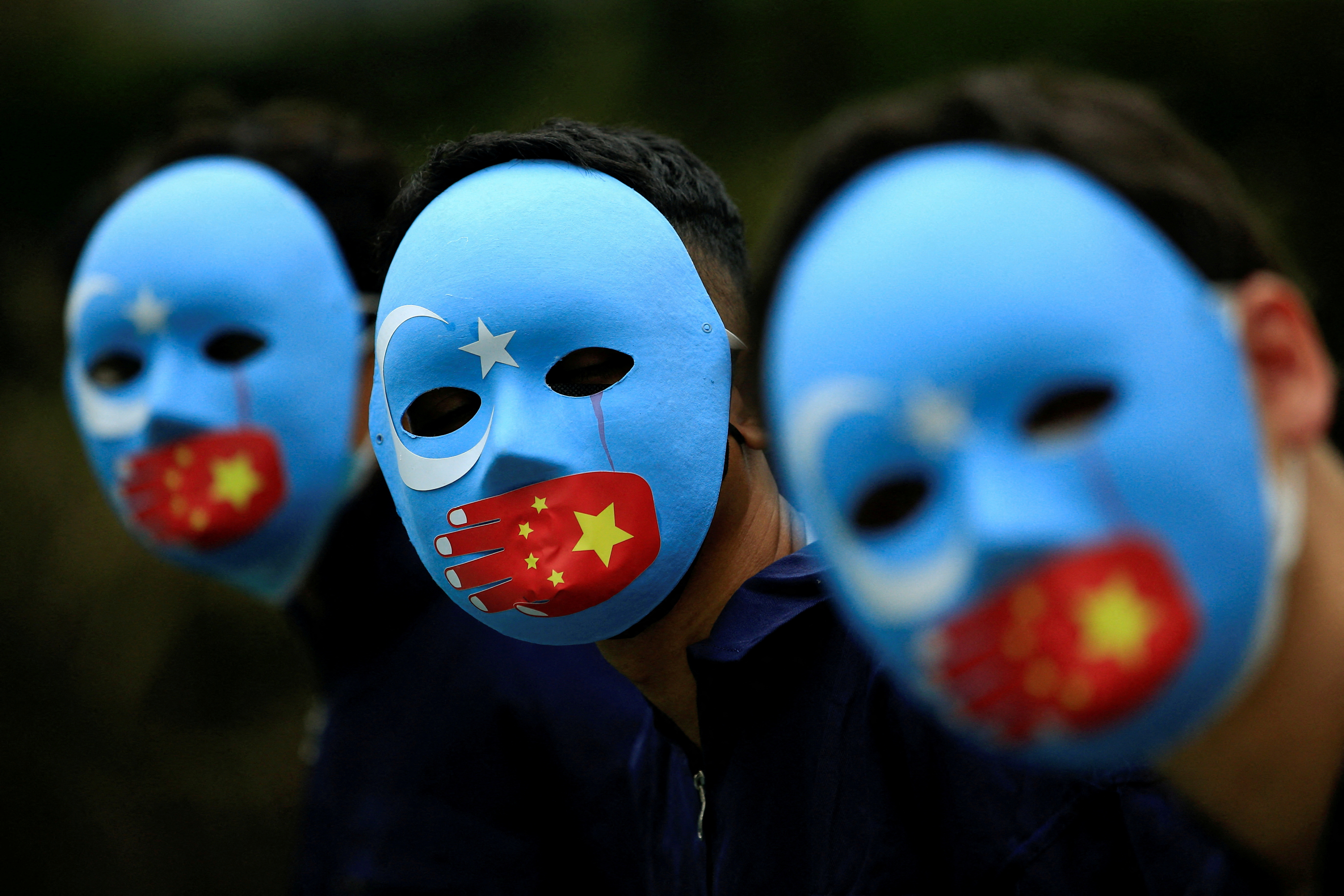 FOTO DE ARCHIVO: Activistas participan en una protesta contra el trato de China hacia el pueblo étnico uigur (REUTERS/Willy Kurniawan/File Photo)