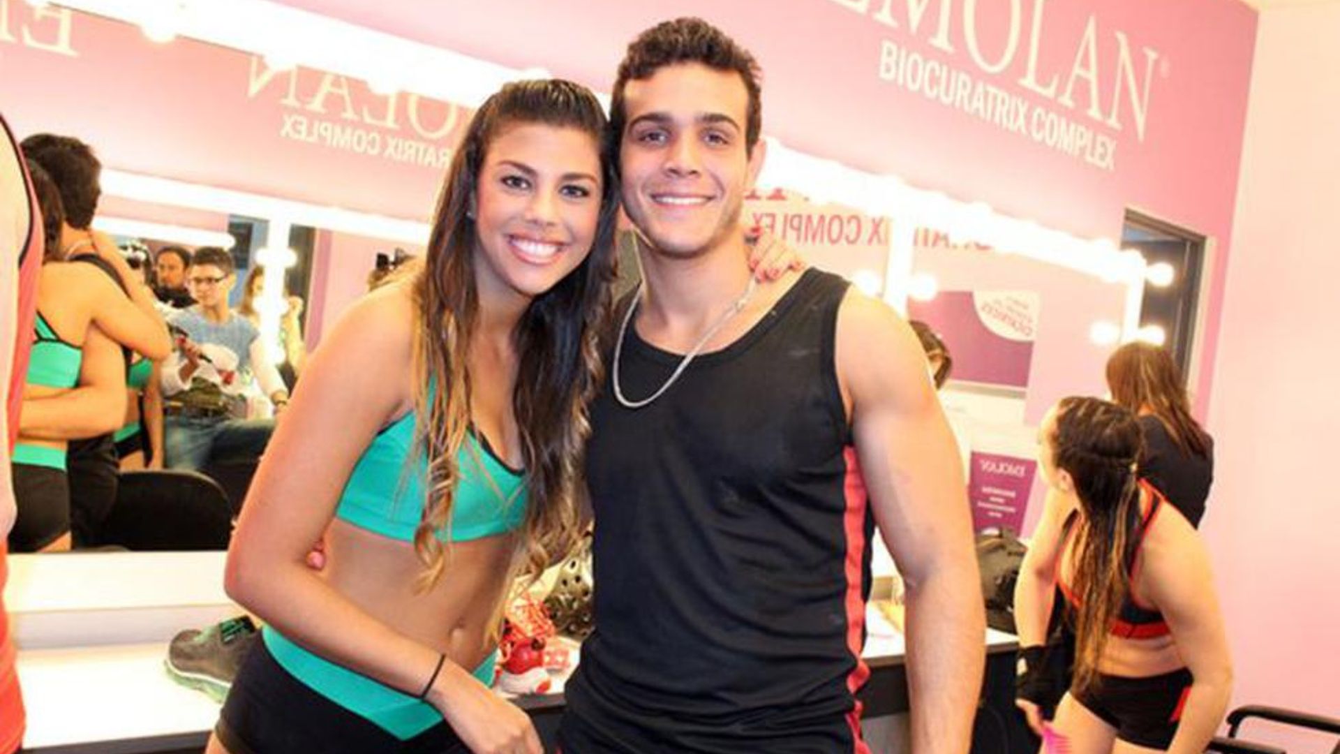 Mario Irivarren and Alondra García Miró showed off their love in the competition reality show Combate.  (Photo: ATV)