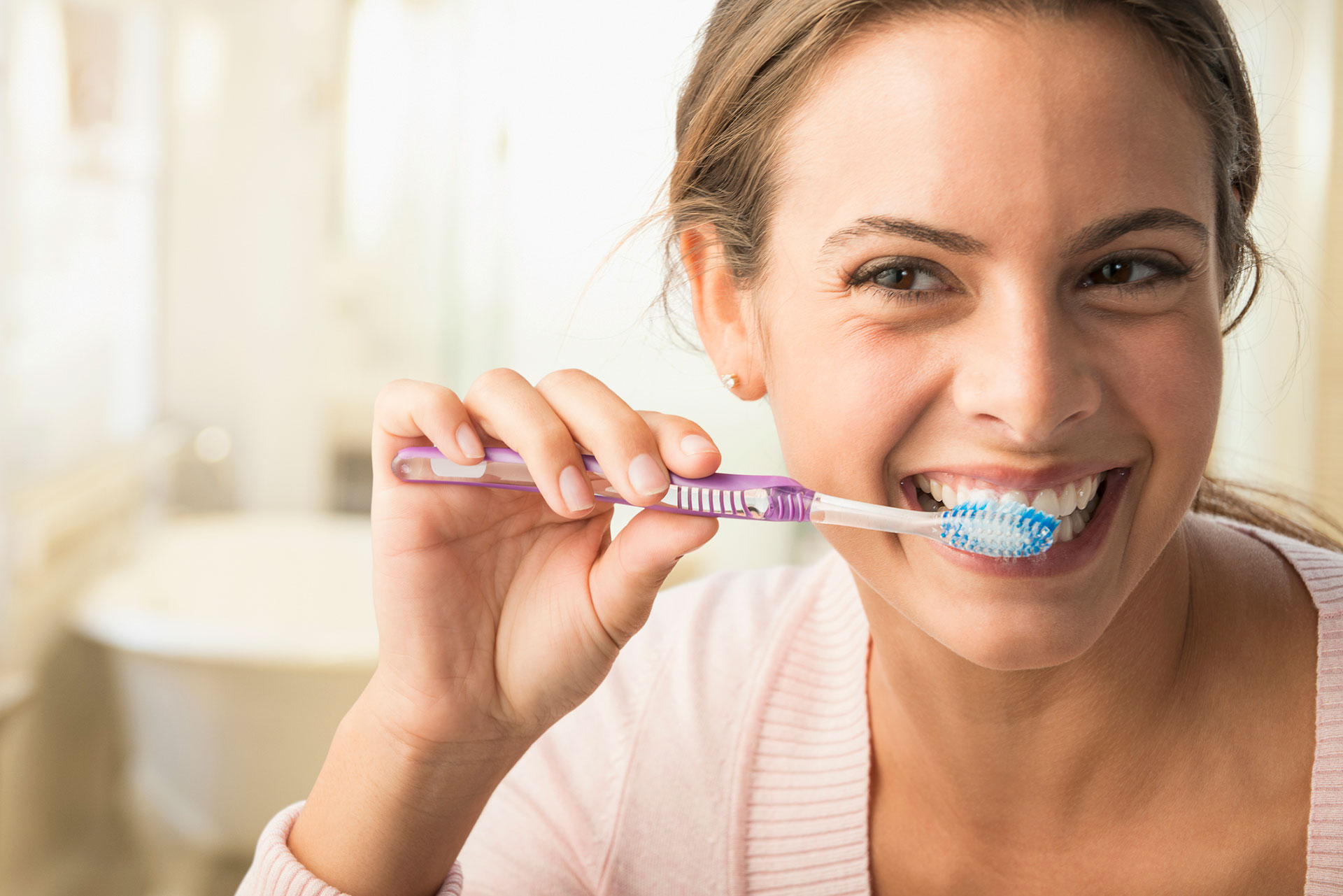 Cuáles son los siete hábitos fundamentales para cuidar los dientes y la boca