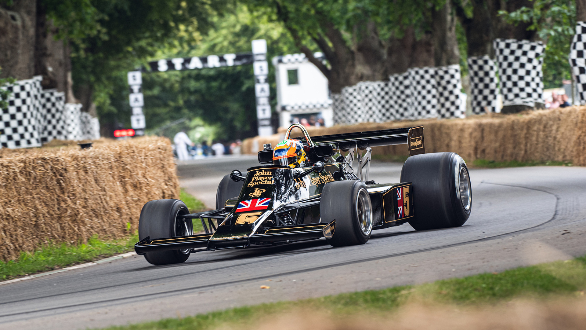 A Formula 1 Lotus from the late 1970s (@GoodwoodRRC)