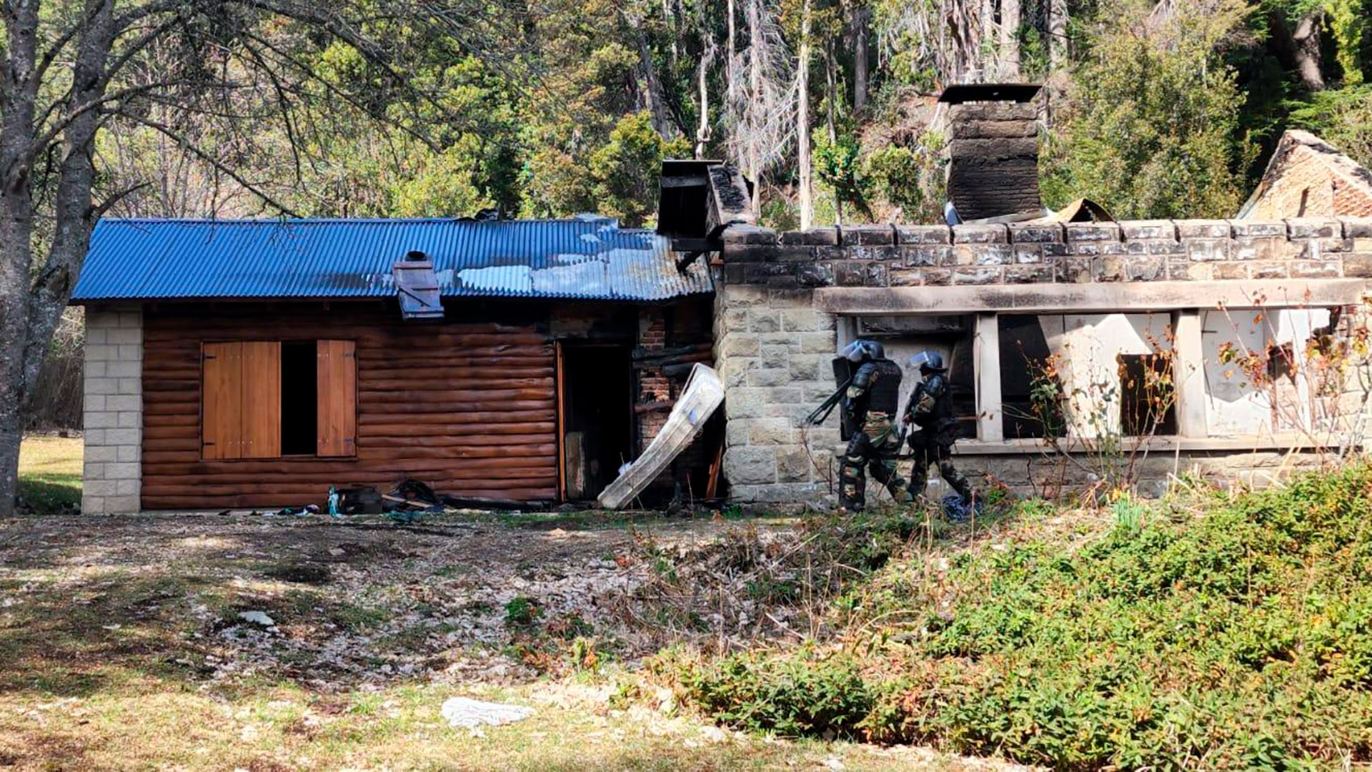 La Justicia ordenó la restitución de las propiedades usurpadas por mapuches en Villa Mascardi