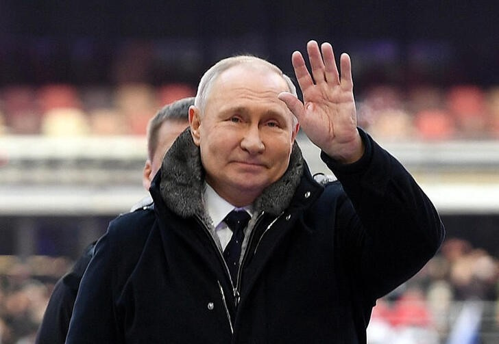 El presidente ruso Vladimir Putin en un concierto en Moscú, el 22 de febrero de 2023 (Reuters)