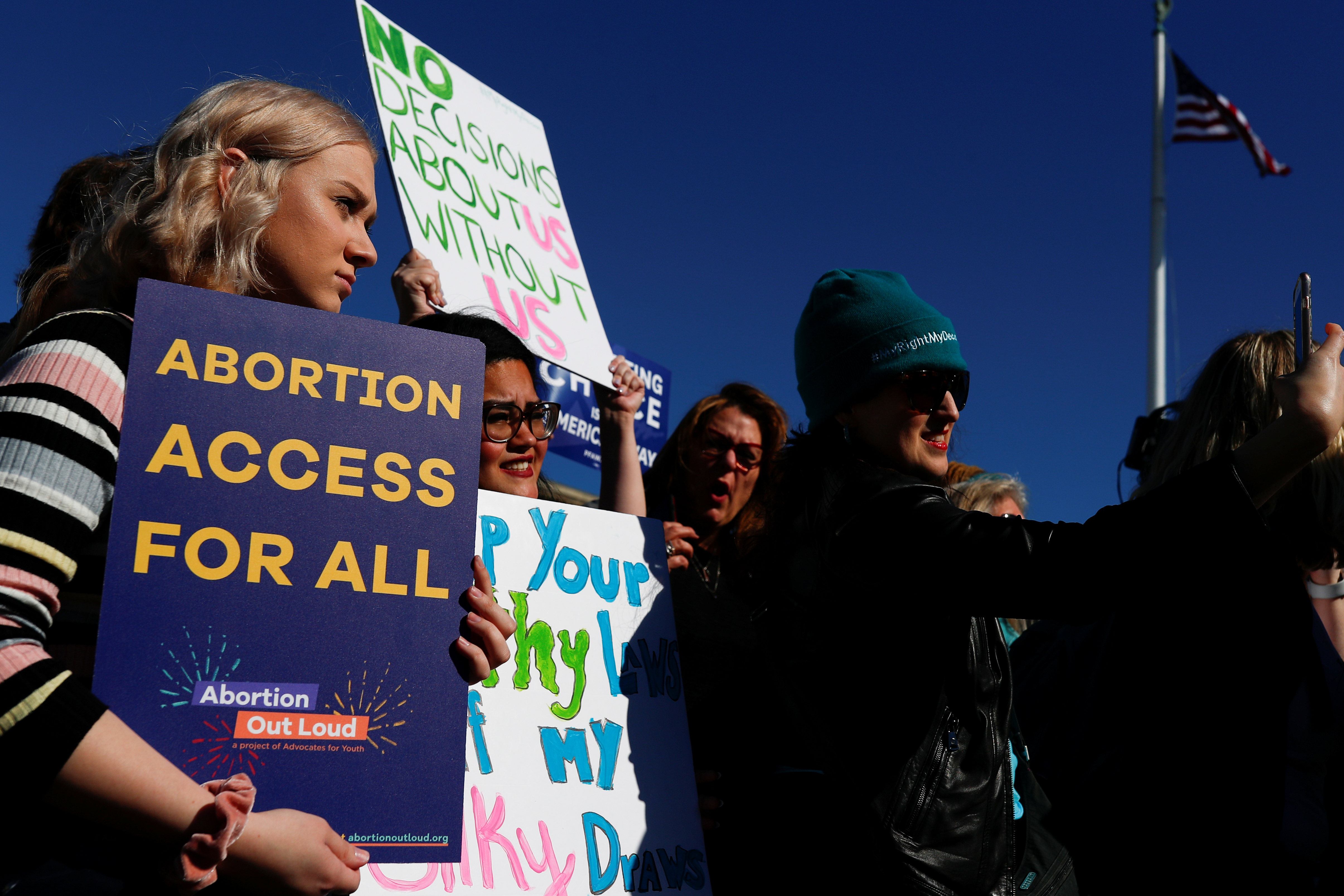 Defensores de los derechos reproductivos protestan en Washington (Reuters)