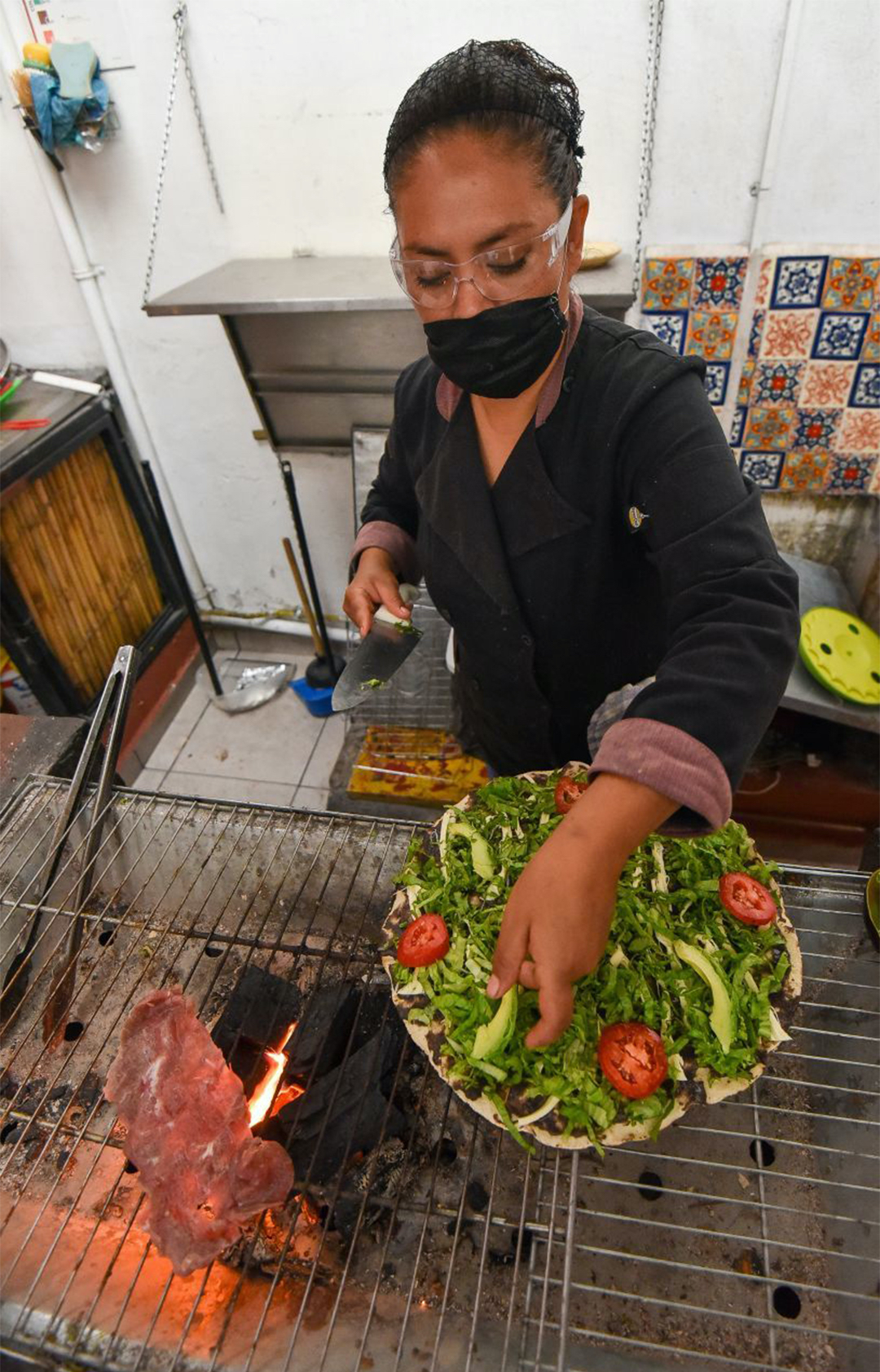 El platillo oaxaqueño ganó la guerra gastronómica en Twitter después de que compitiera con el ceviche peruano y el choripan argentino (Foto: Crisanta Espinosa/Cuartoscuro)
