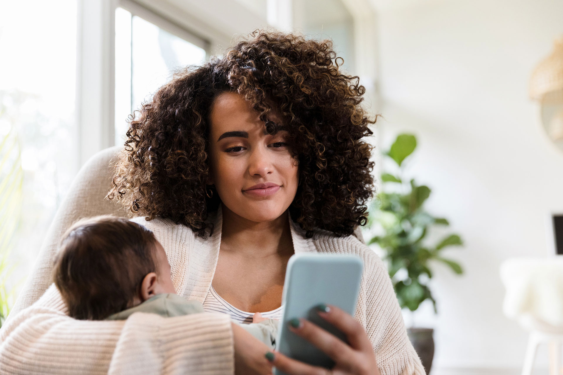 La experiencia de un grupo de madres y padres para valorar el tiempo in celulares (Getty Images)