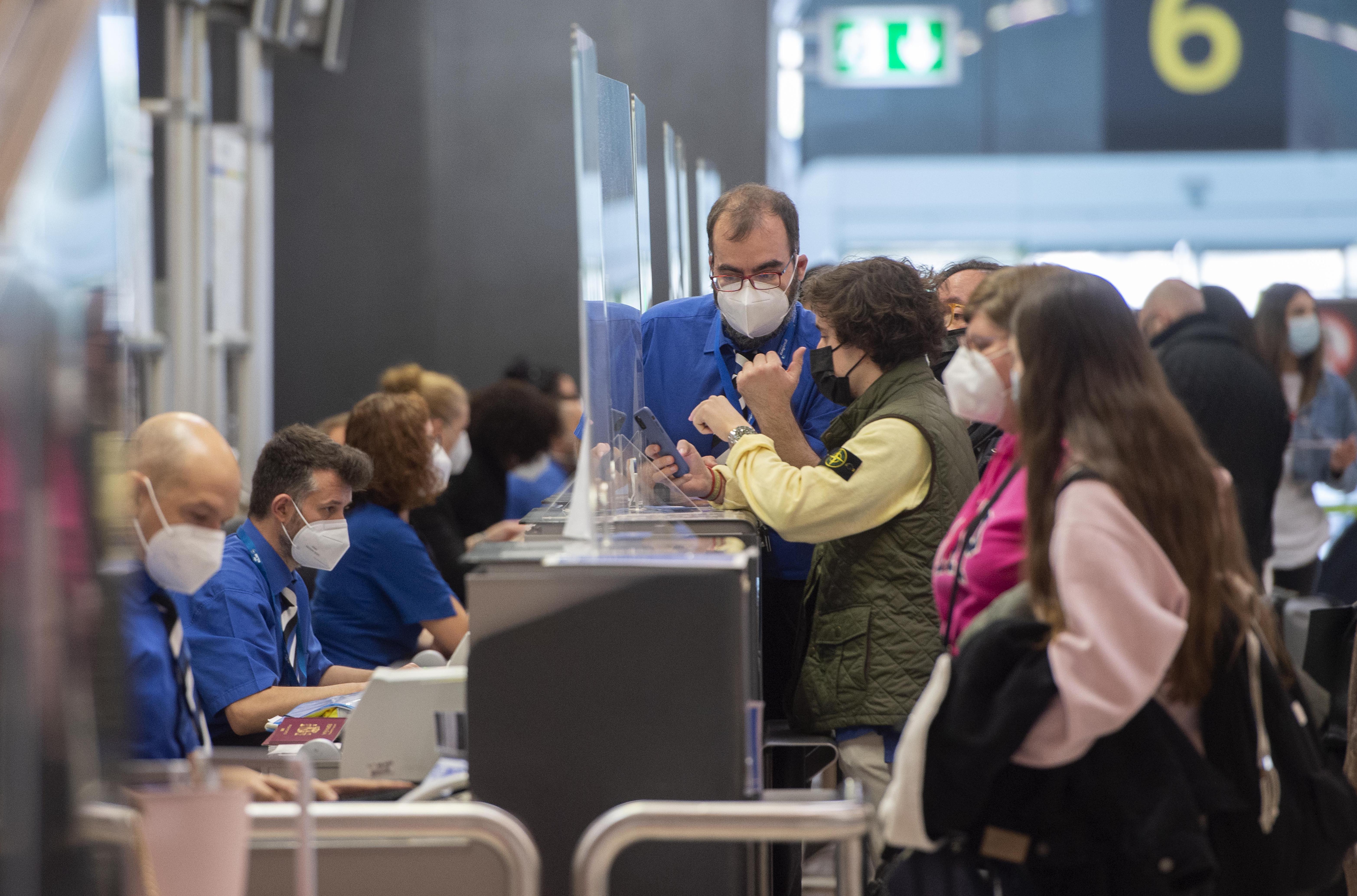 Tanto Francia como España siguen pidiendo esquemas de vacunación o test de resultados negativos. (Alberto Ortega - Europa Press)
