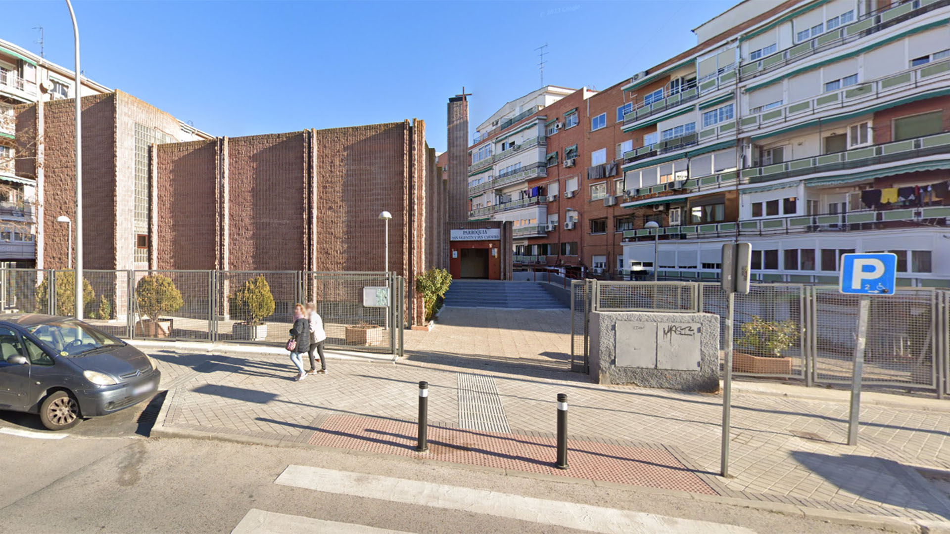 Natalia enfrentó al sacerdote abusador en la parroquia San Valentín y San Casimiro de Madrid, España.