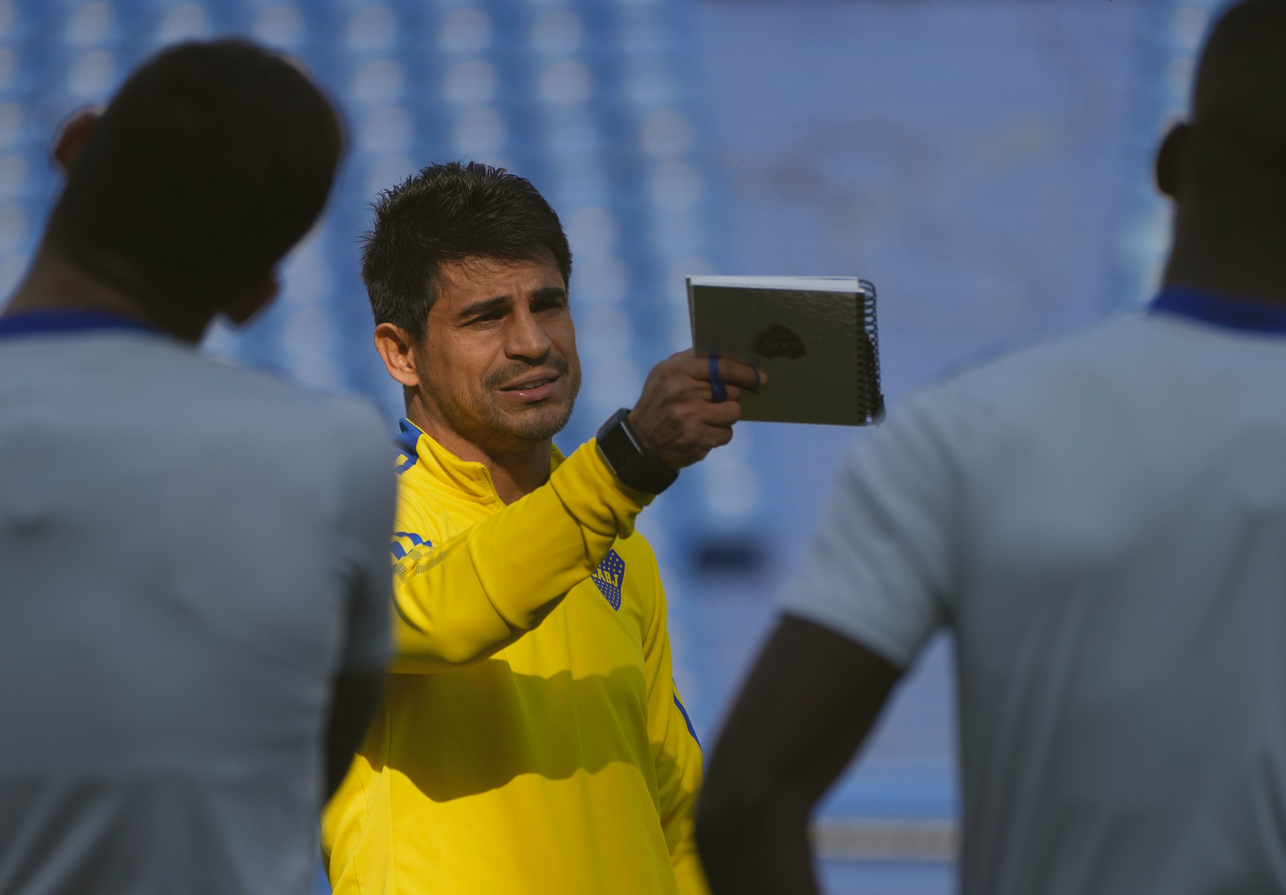 Hugo Ibarra vuelve a hacer cambios en Boca Juniors: el equipo que jugaría por Copa Argentina