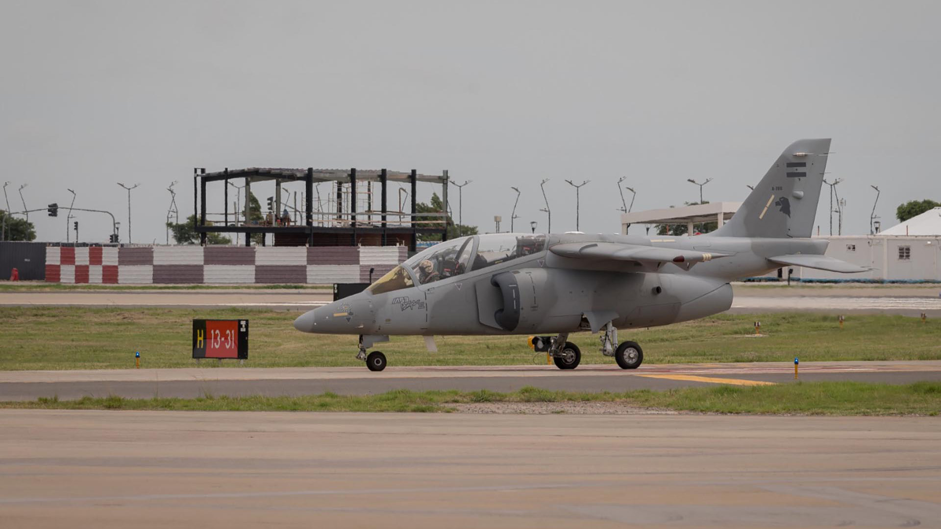 EL avión Hércules C-130, modernizada íntegramente en la Fábrica Argentina de Aviones “Brigadier San Martín” SA (FAdeA) con aportes del Fondo Nacional de la Defensa (FONDEF)