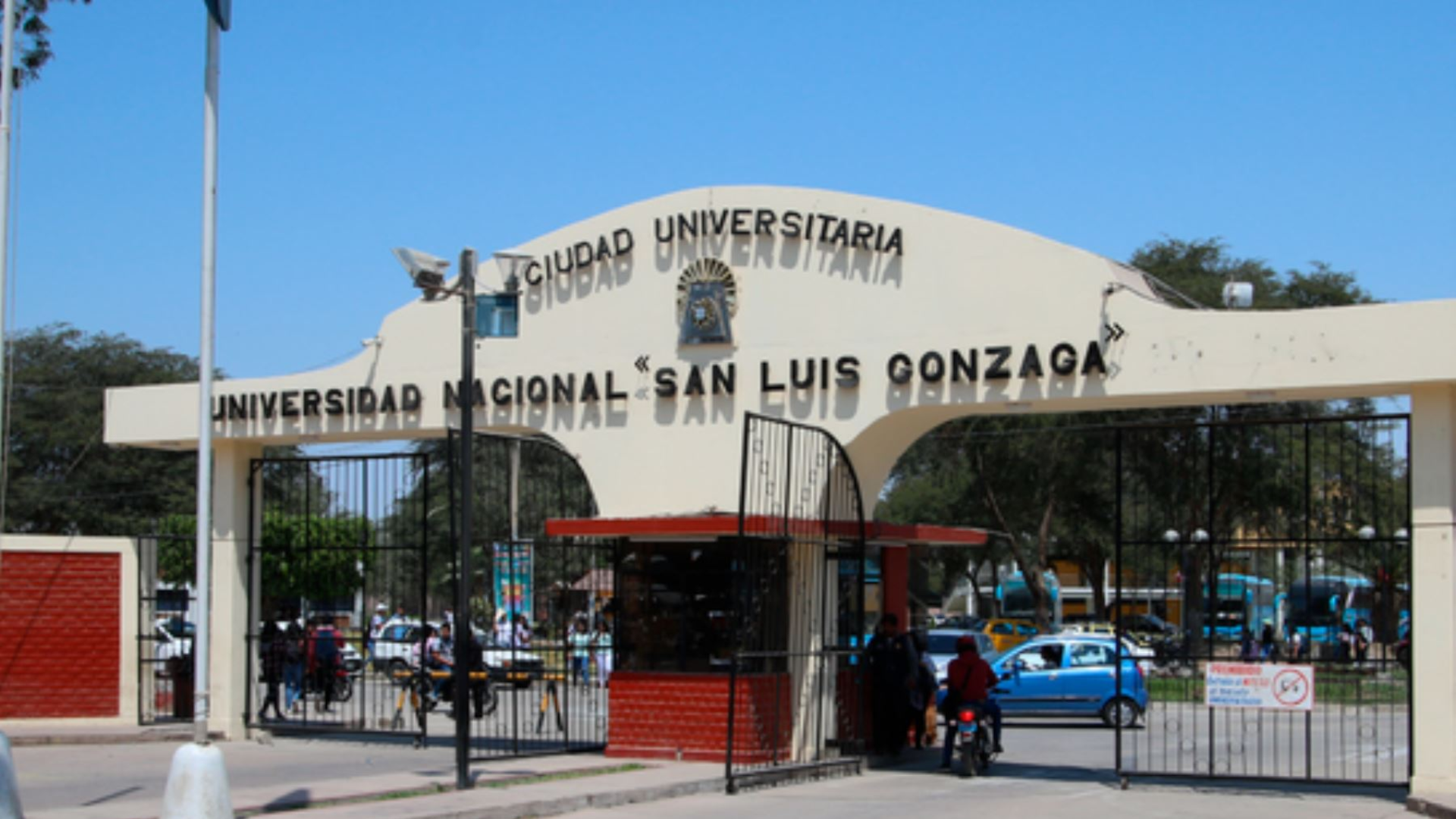 Postulante se comió su plage en pleno examen de admisión en la Universidad San Luis Gonzaga de Ica