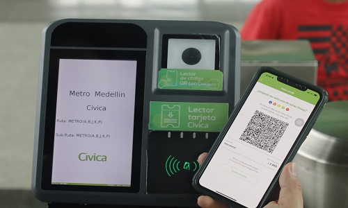Por qué Medellín se está quedando sin tarjetas para usar el metro