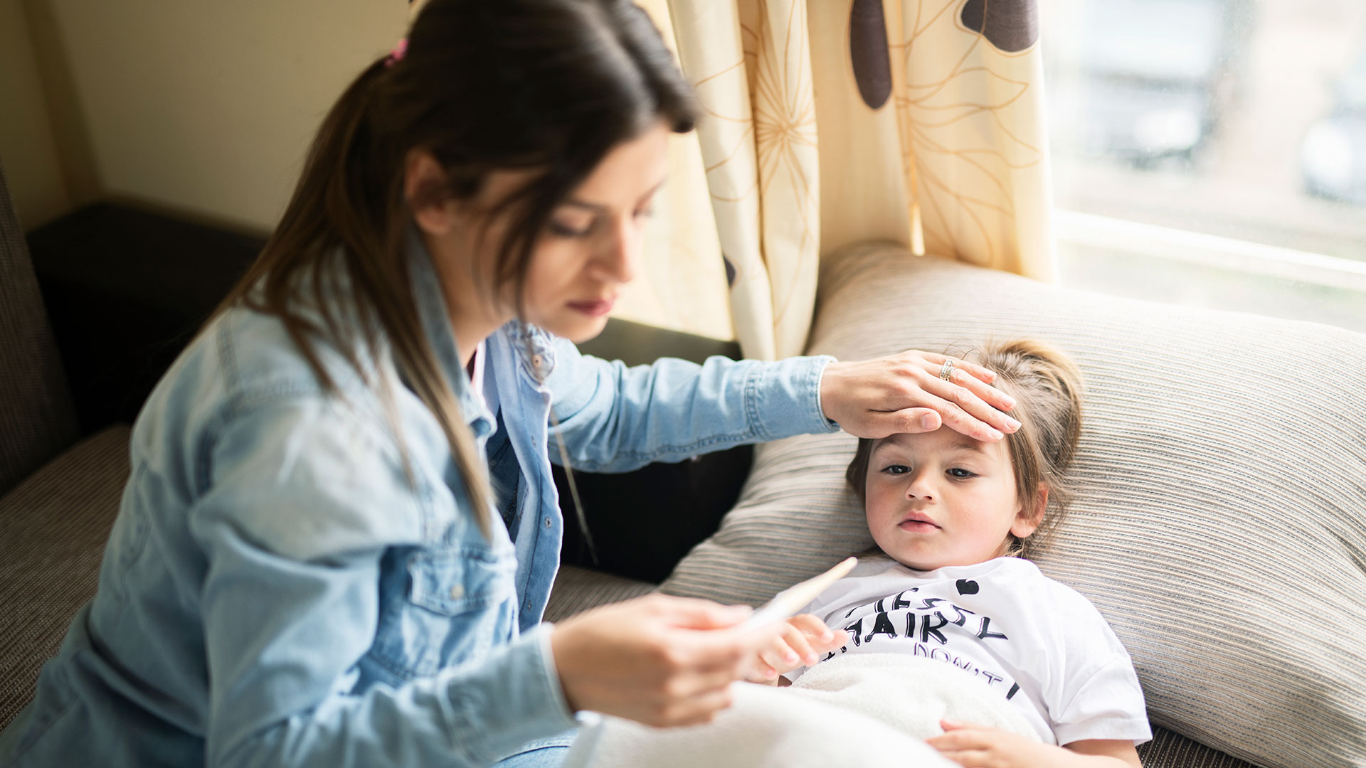 L'étude montre la réticence d'1 parent sur 4 à révéler que leurs enfants avaient la maladie ou le non-respect des protocoles sanitaires de prévention du COVID-19 (Getty)