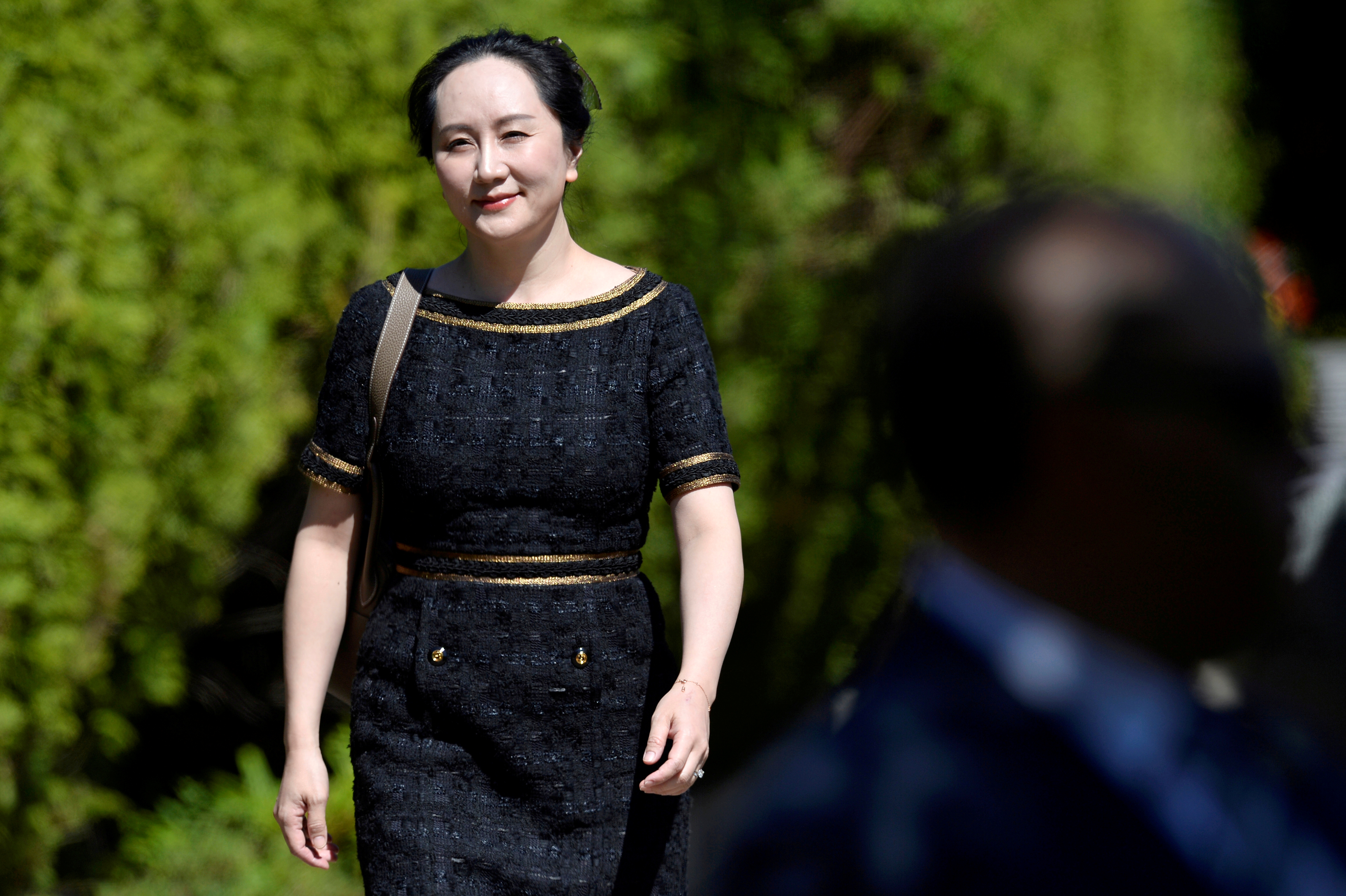 Meng Wanzhou, directora financiera de Huawei Technologies, abandona su hogar para asistir a una audiencia en Vancouver, Canadá, el pasado 27 de mayo (Reuters)