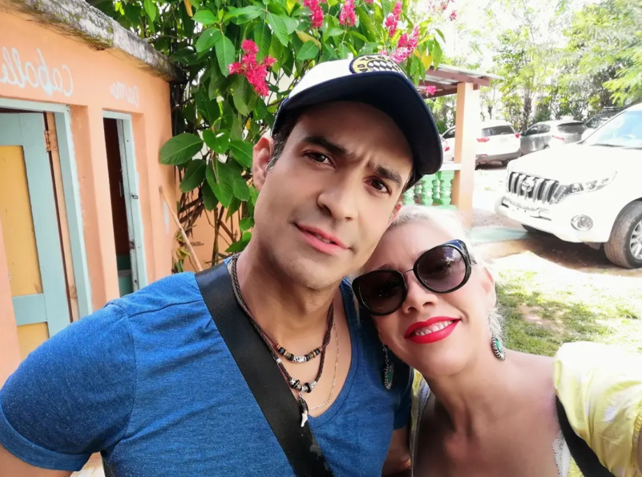 La pareja tiene tres semanas sin verse debido a un viaje que tuvo que realizar Juan (Foto: Instagram/@laklitbocynthia)