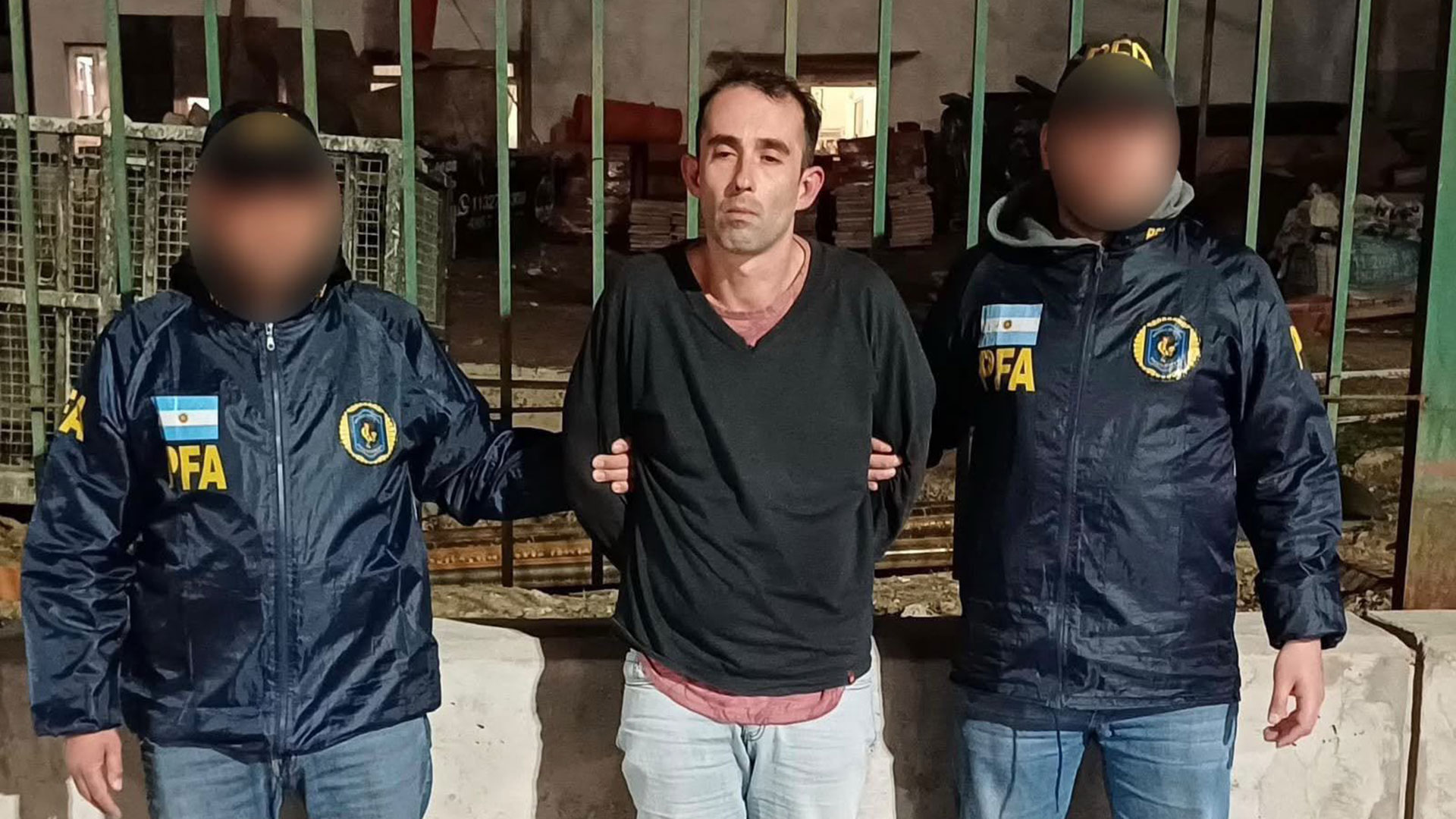 Detuvieron al último acusado del crimen del hombre hallado amputado, castrado y maniatado en un tacho en La Tablada