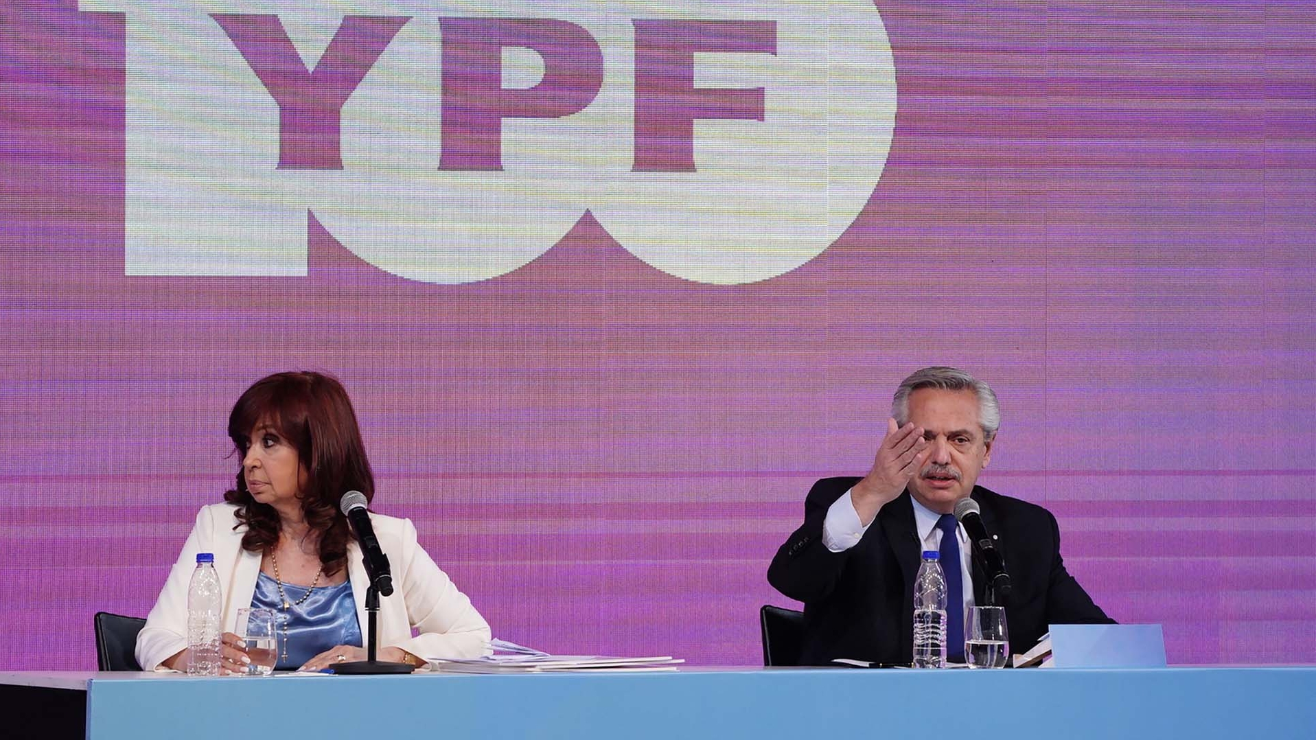 Alberto Fernández y Cristina Fernández de Kirchner durante un acto oficial en Tecnópolis 