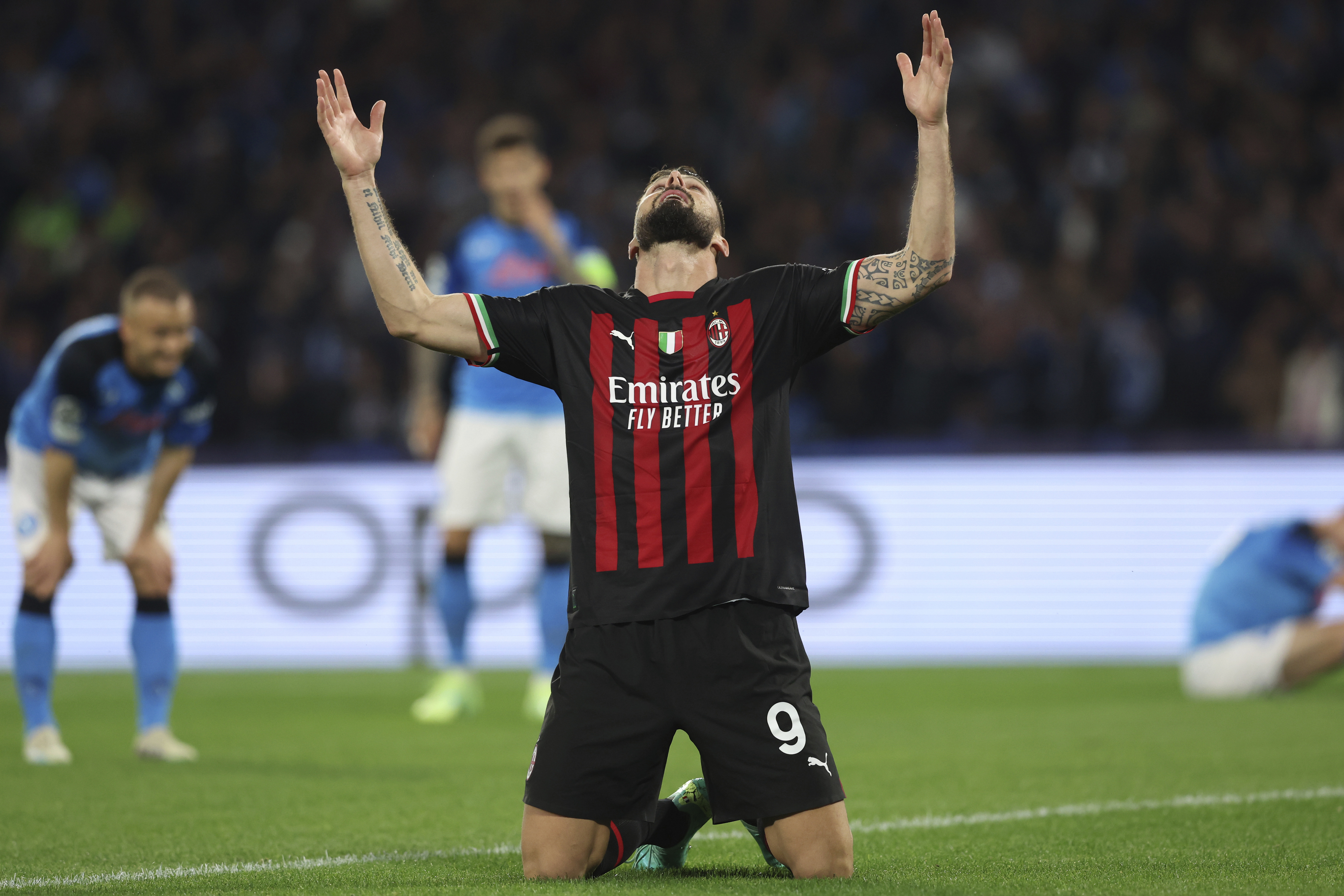 El Milan elimina a Napoli y alcanza primera semi en 16 años - Infobae