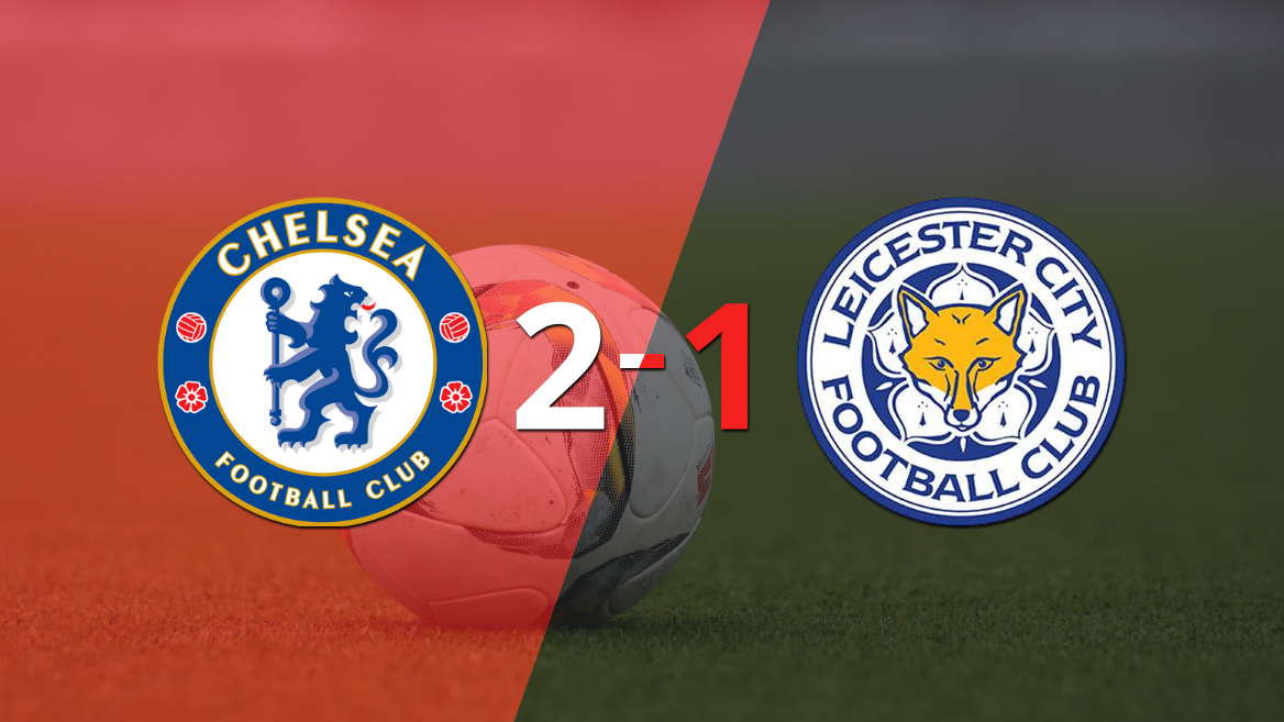 Chelsea gana 2-1 a Leicester City con doblete de Raheem Sterling