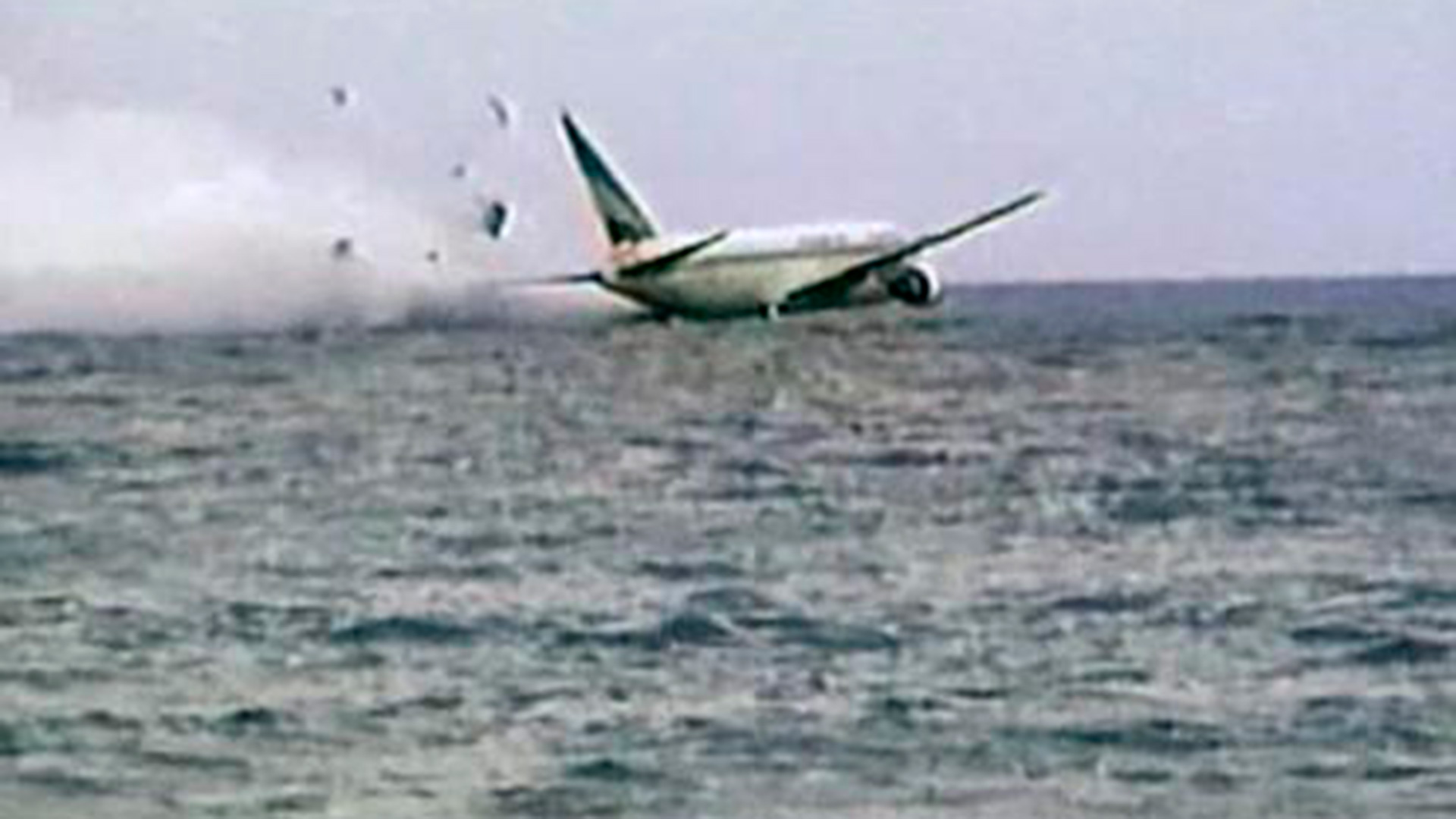The Pilot Had To Make An Emergency Landing, Killing 125 Of The 175 People Aboard.  (Wikipedia)