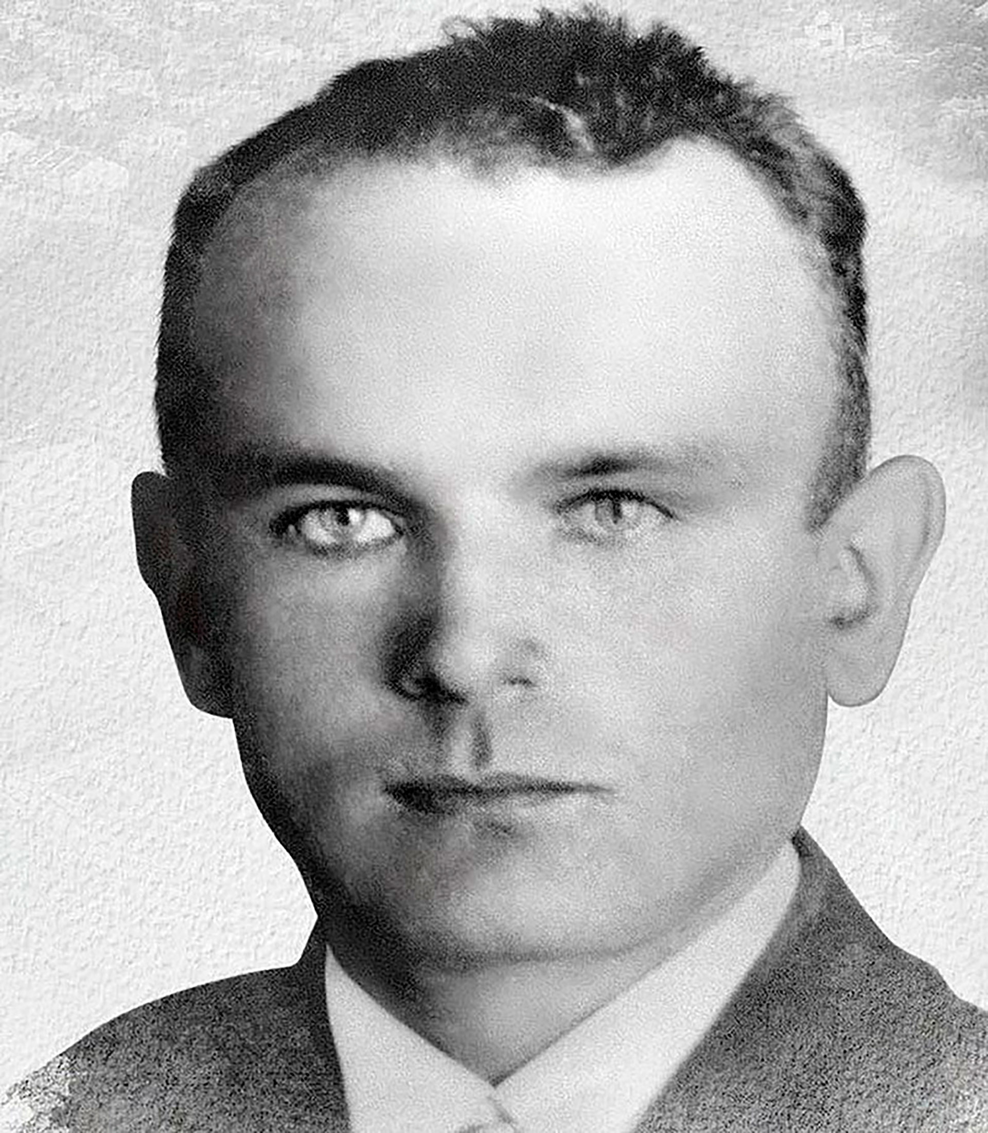 Franz Honiok, el agricultor y nacionalista polaco asesinado al que habían detenido y obligado a disfrazarse con uniformes polacos para reforzar la mentira de Hitler. Fue la primera víctima de la Segunda Guerra Mundial