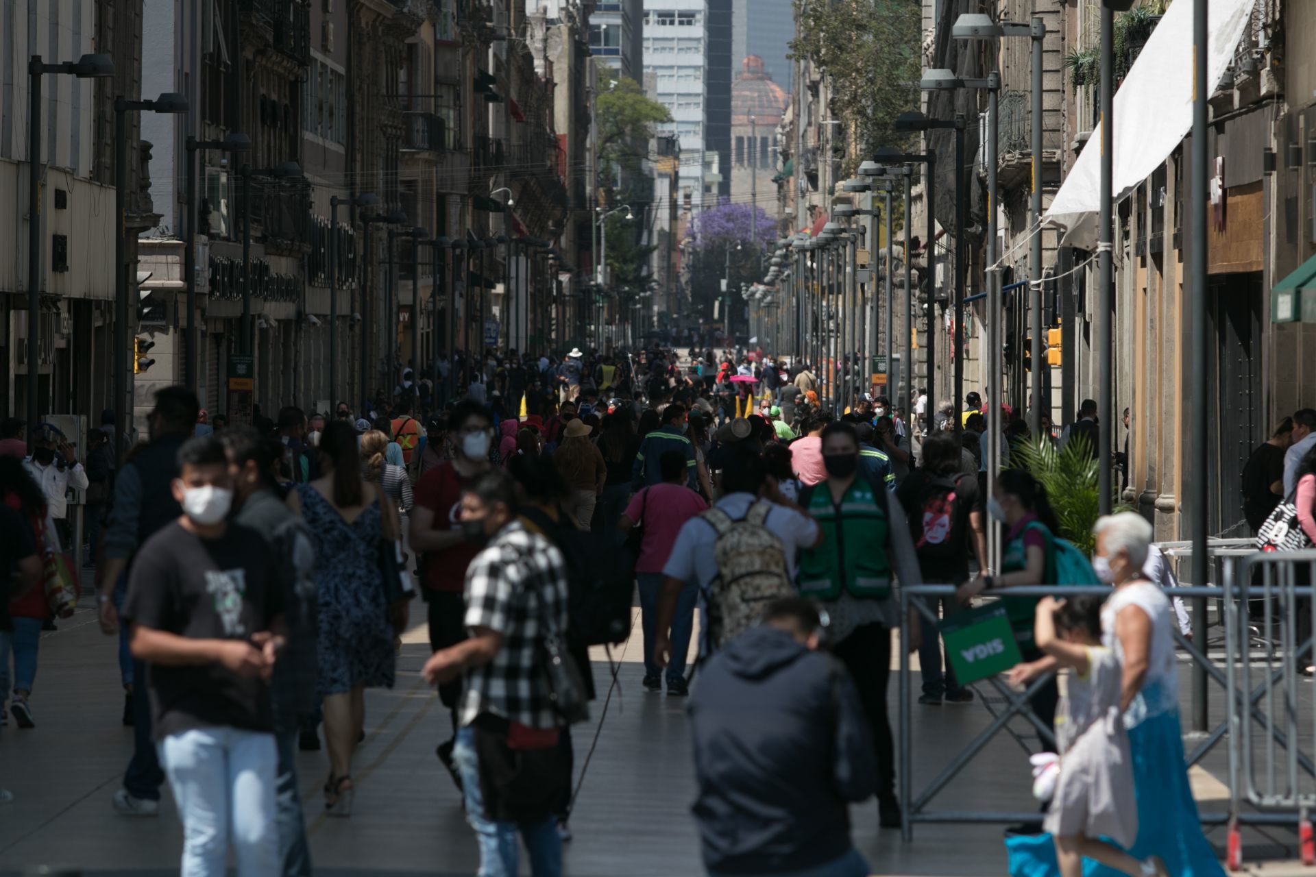 Varias personas en calles de la CDMX. (Foto: Cuartoscuro)
