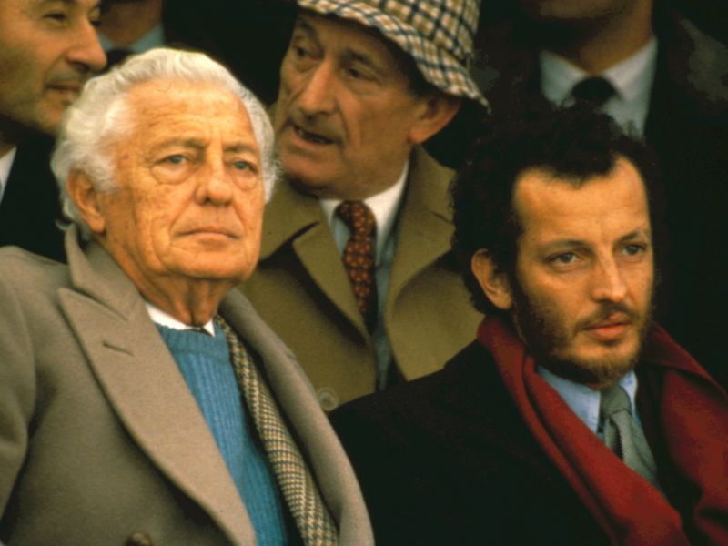 Gianni Agnelli con su hijo Edoardo, que se suicidó en 2000. 