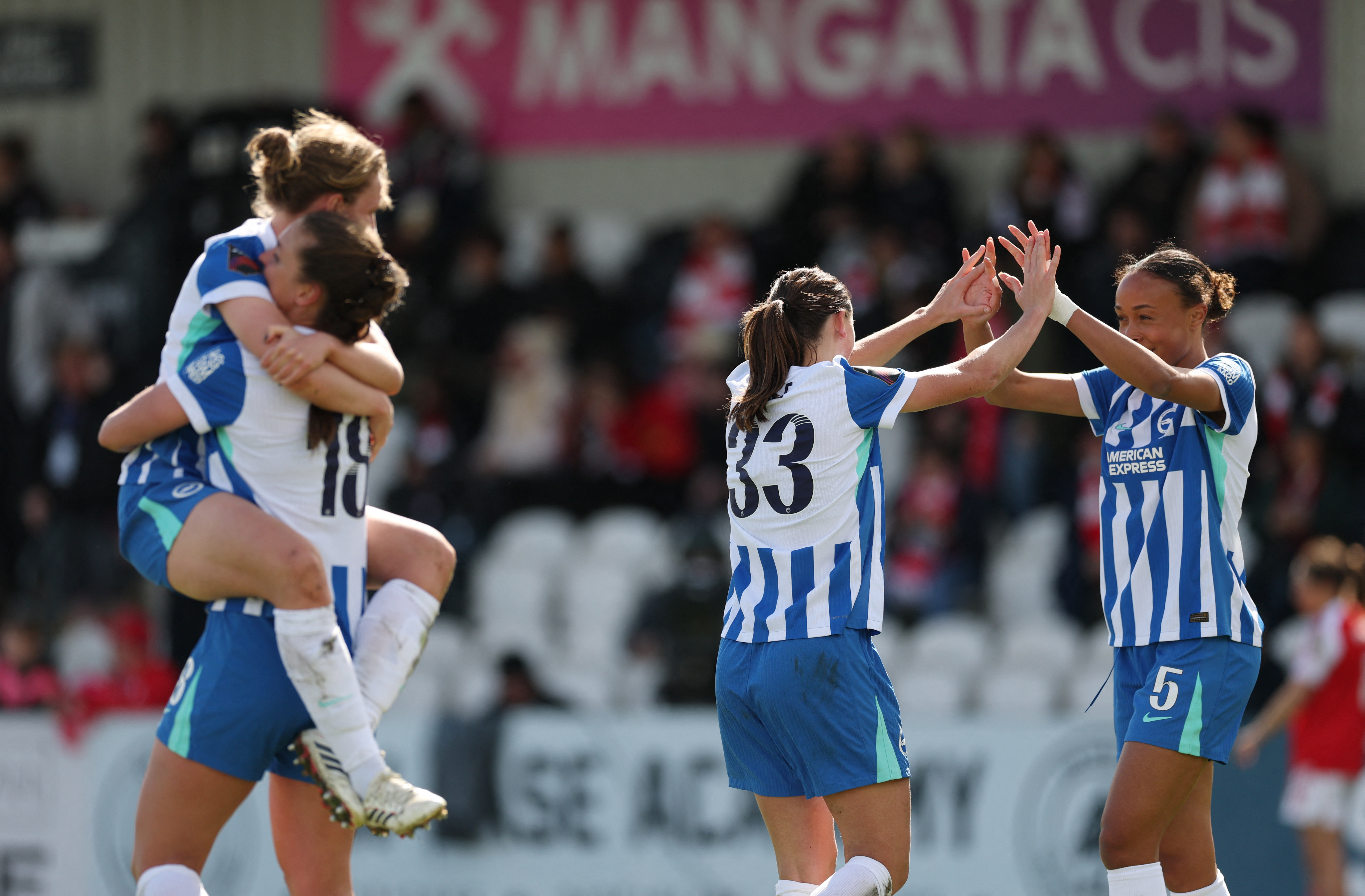 Un equipo de la Premier League construir&aacute; su primer estadio femenino 