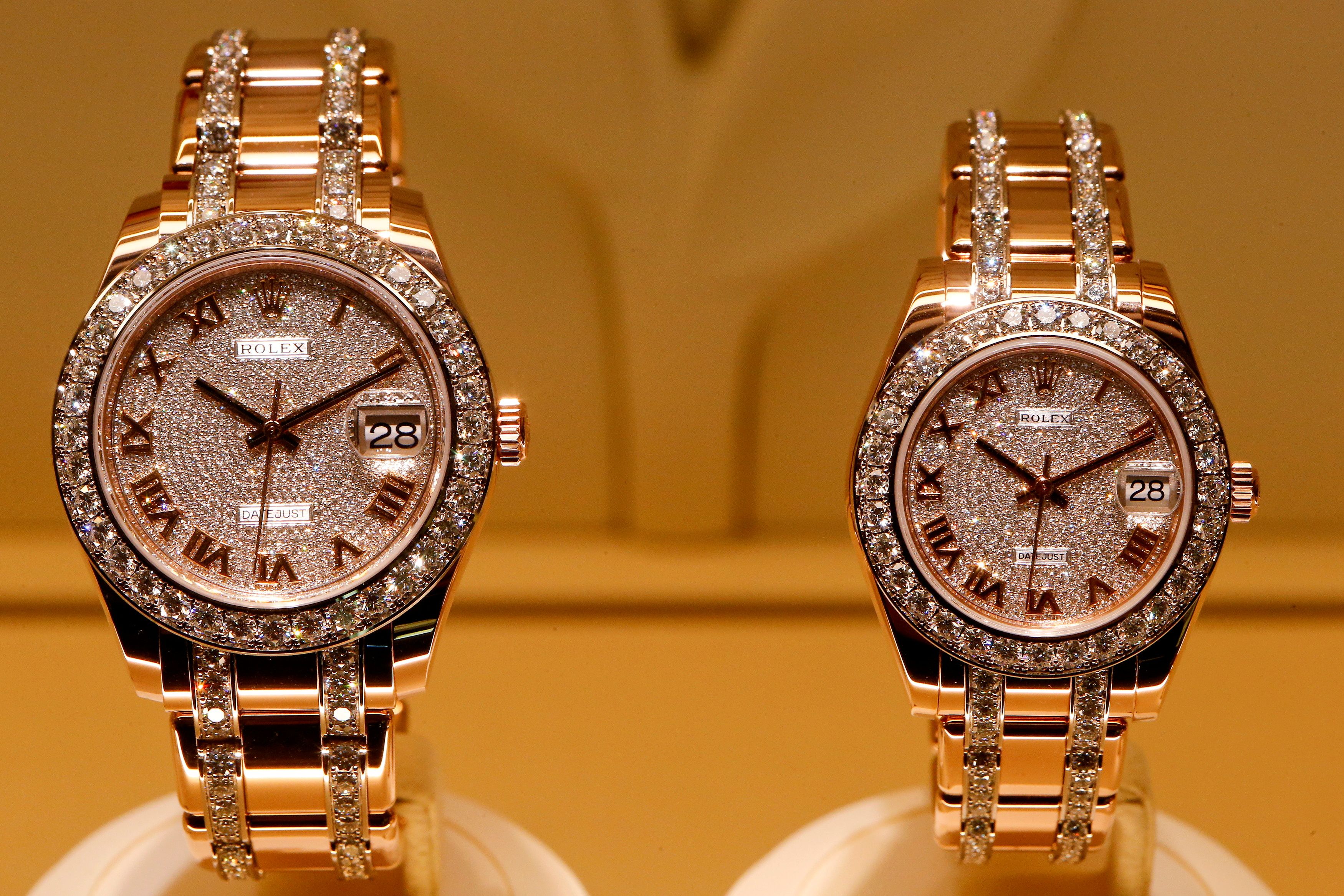 El aumento de robos de relojes de alta gama amenaza a marcas suizas como Rolex y Patek
