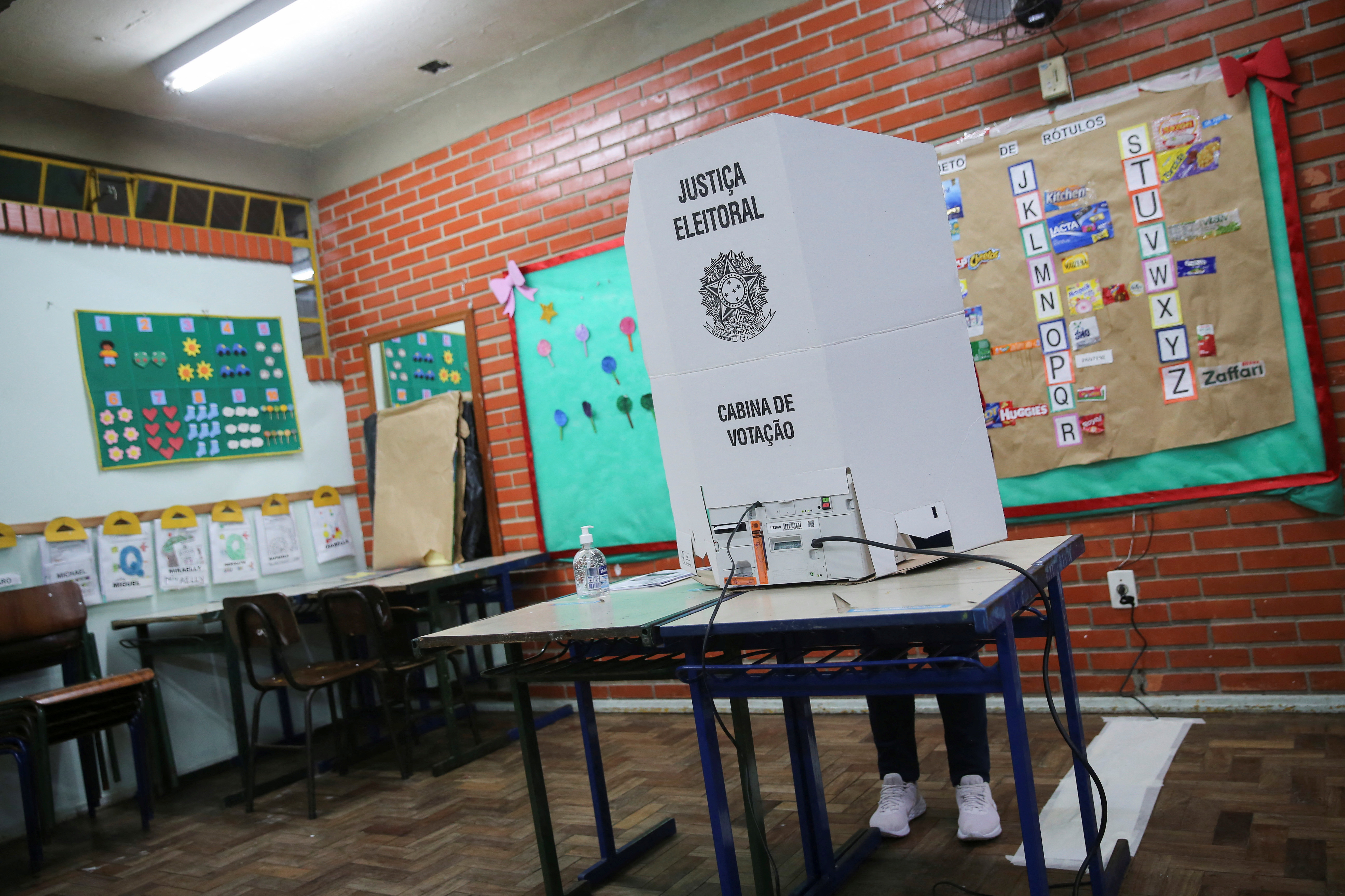 Un centro de votación en Porto Alegre (REUTERS/Diego Vara)