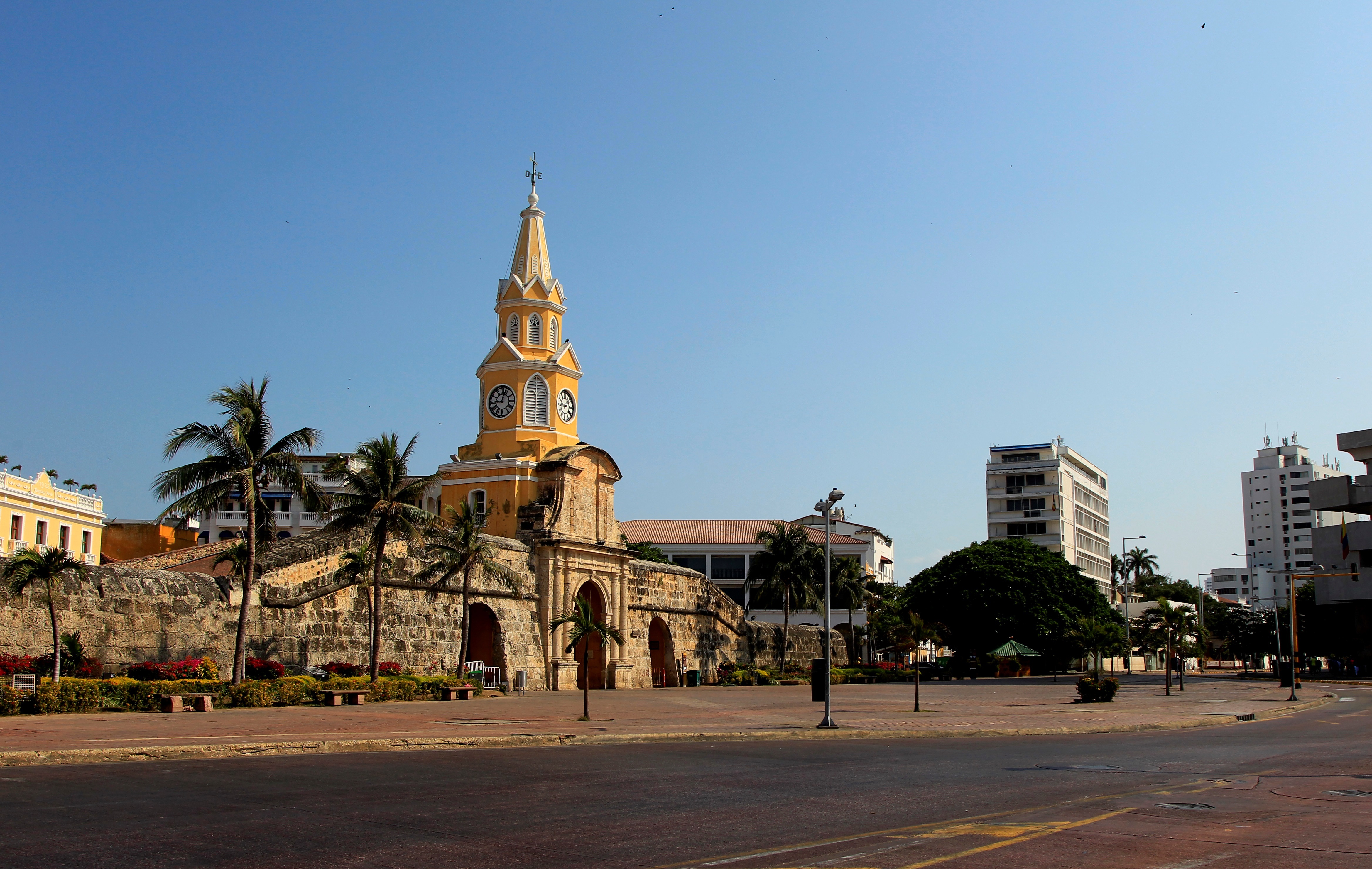 Vista de la emblemática Torre del Reloj en Cartagena de Indias (Colombia). Foto: EFE/Ricardo Maldonado/Archivo.
