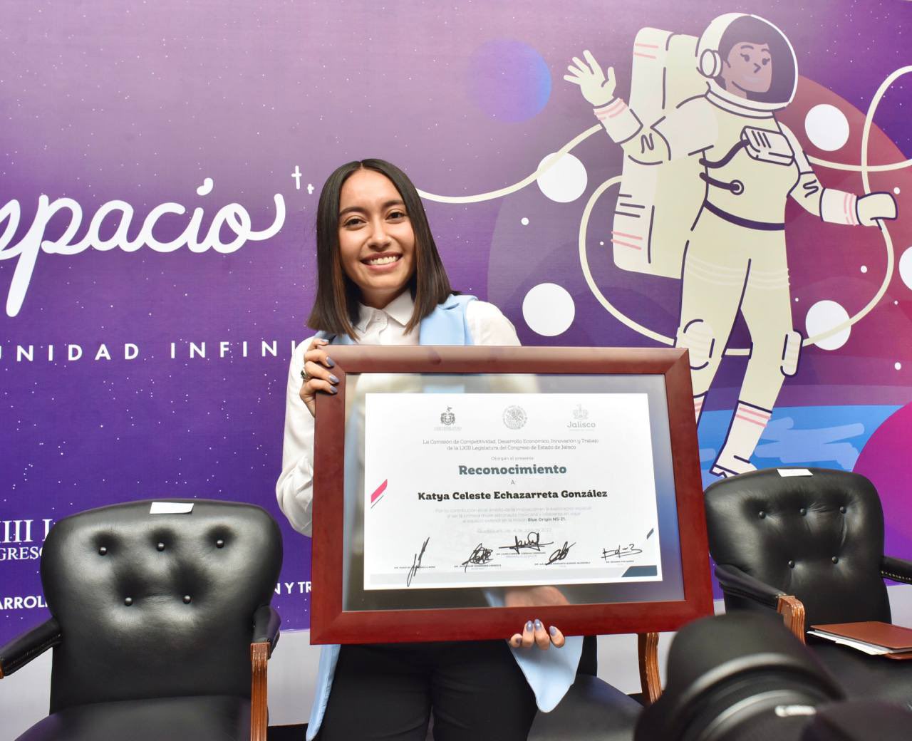 Katya Echazarreta narró en Jalisco cómo fue su experiencia como astronauta a un mes de viajar al espacio