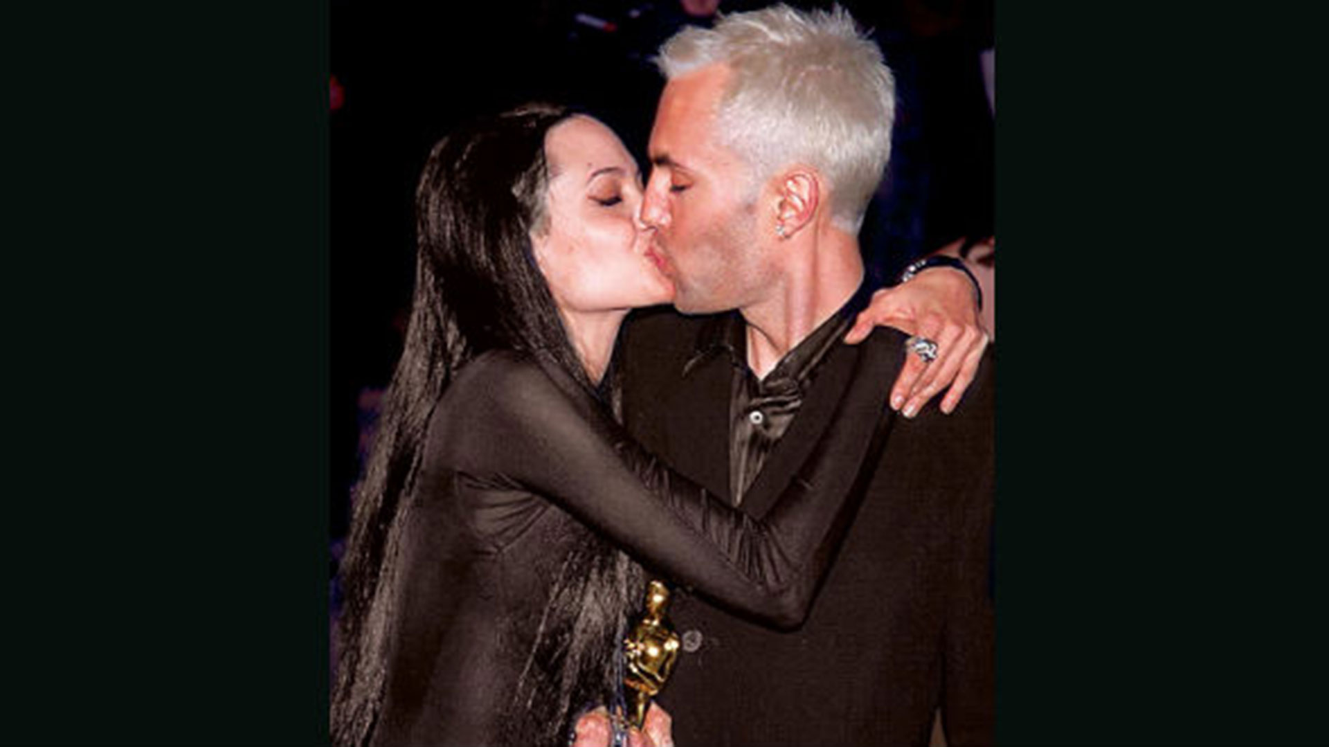 James Haven y Angelina son muy unidos y antes de que la actriz se casara con Brad Pitt eran recurrentes las demostraciones de afecto familiar Foto: Archivo