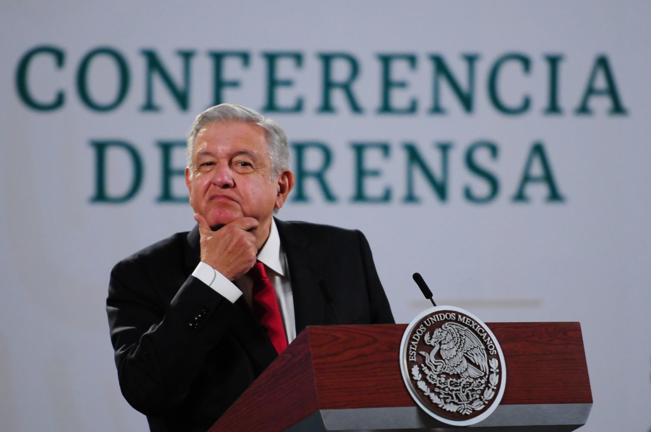 López Obrador se presentó sin cubrebocas y con voz ronca a la conferencia matutina. (Foto: DANIEL AUGUSTO /CUARTOSCURO.COM)