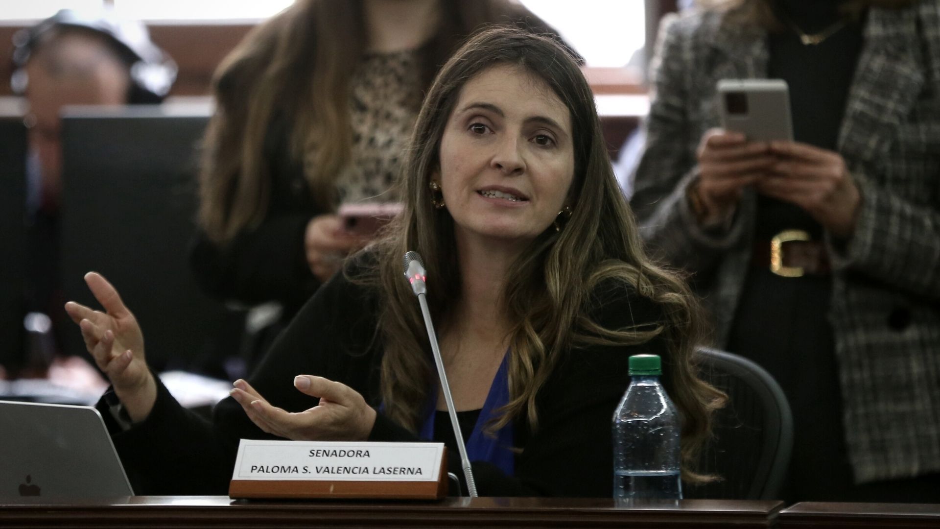 Gobierno intentaría conseguir votos por “menudeo de congresistas” para salvar la reforma a la salud: Paloma Valencia