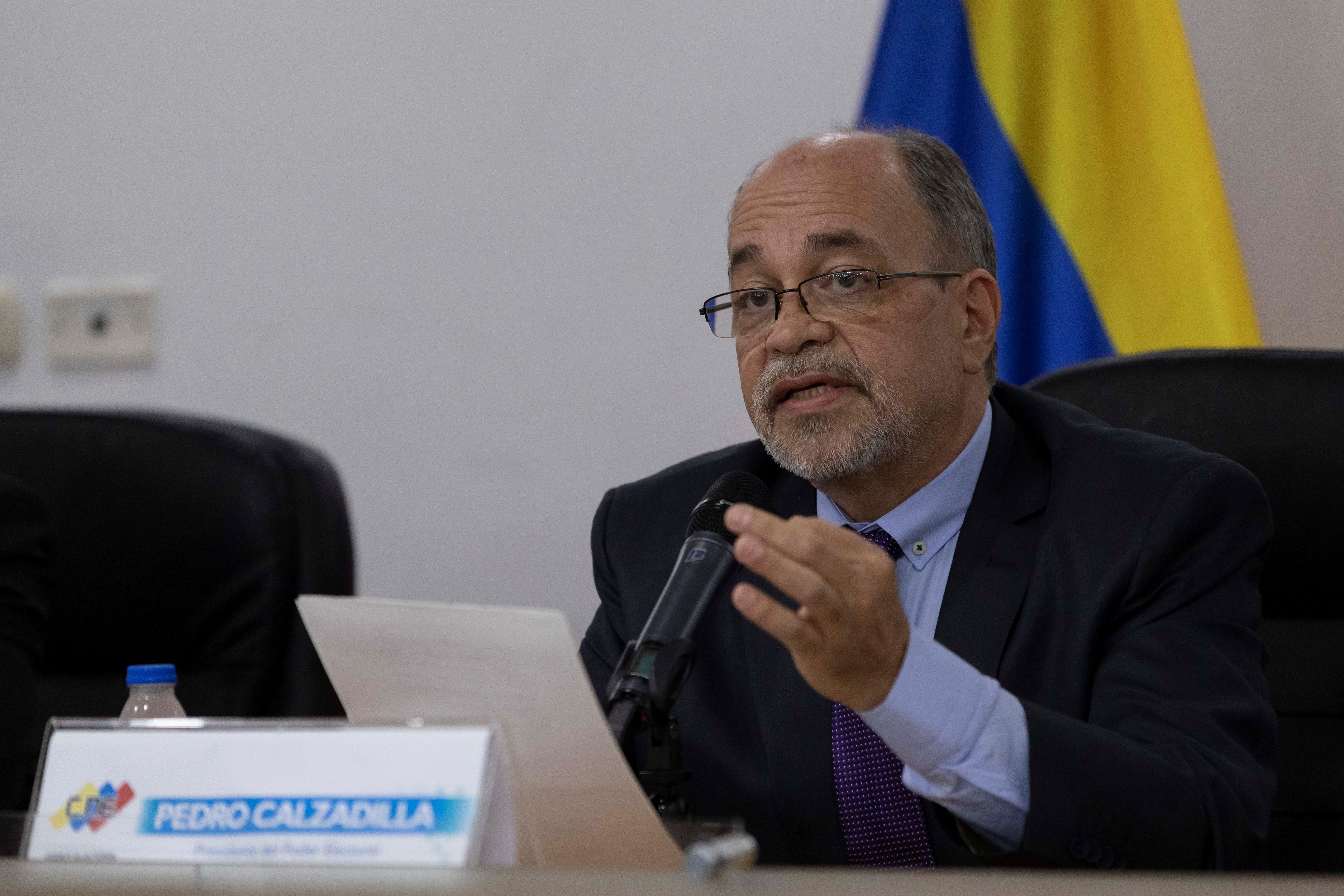 En la imagen, el presidente del Consejo Nacional Electoral (CNE) de Venezuela, Pedro Calzadilla. EFE/Rayner Peña R./Archivo
