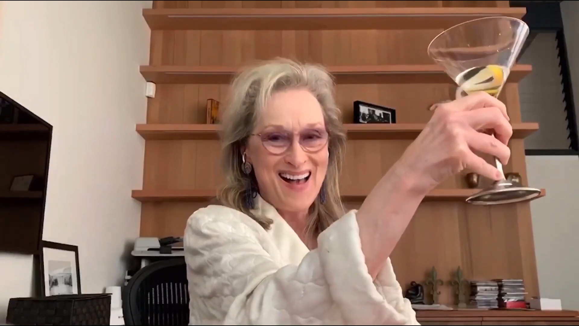 Meryl Streep Canto Y Se Emborracho En Bata Con Sus Amigas Famosas En Esta Divertida Videollamada Infobae