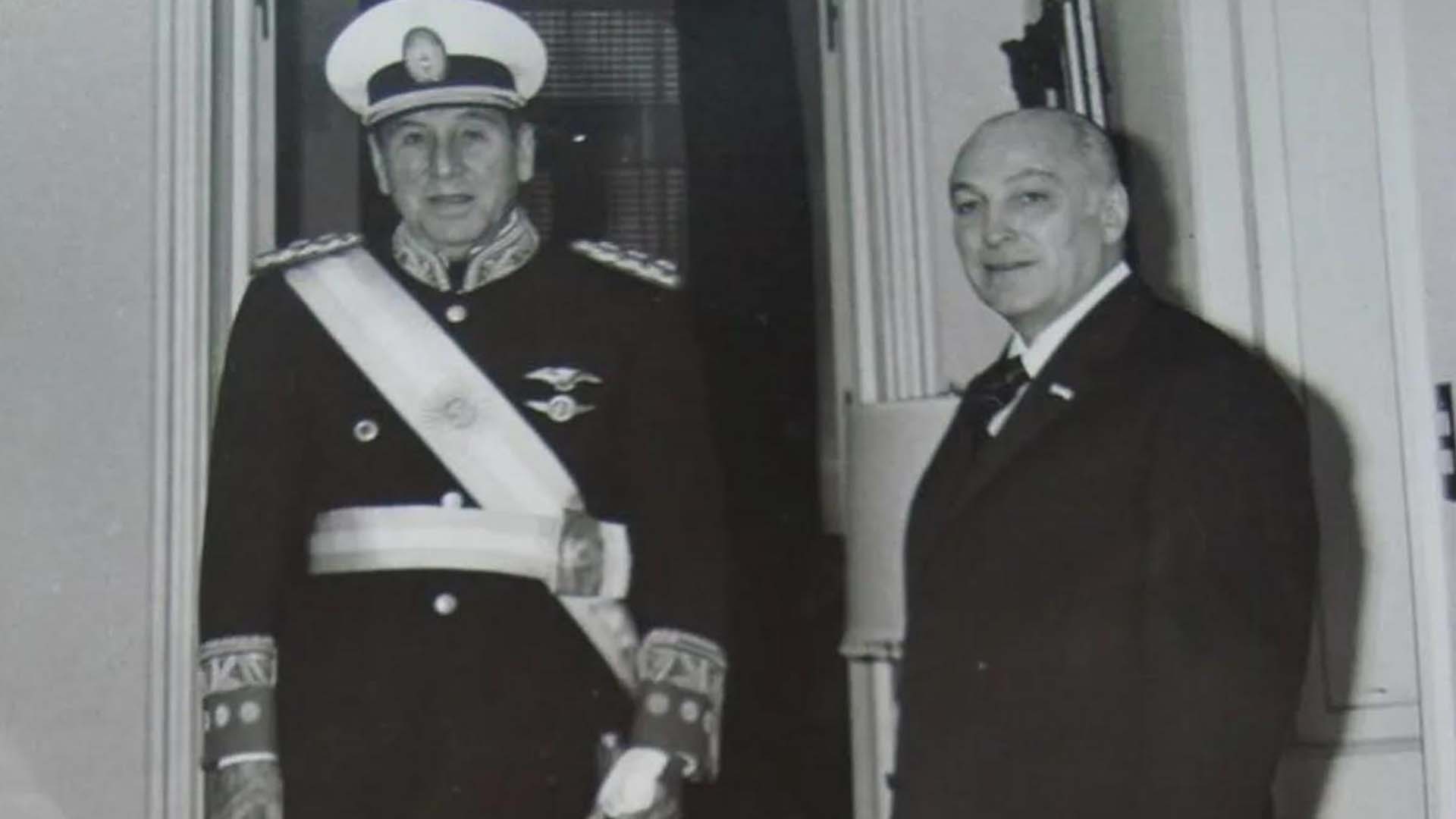 López Rega había afirmado que en realidad Perón había muerto y que era a través de él que se mantenía en aquella vida aparente
