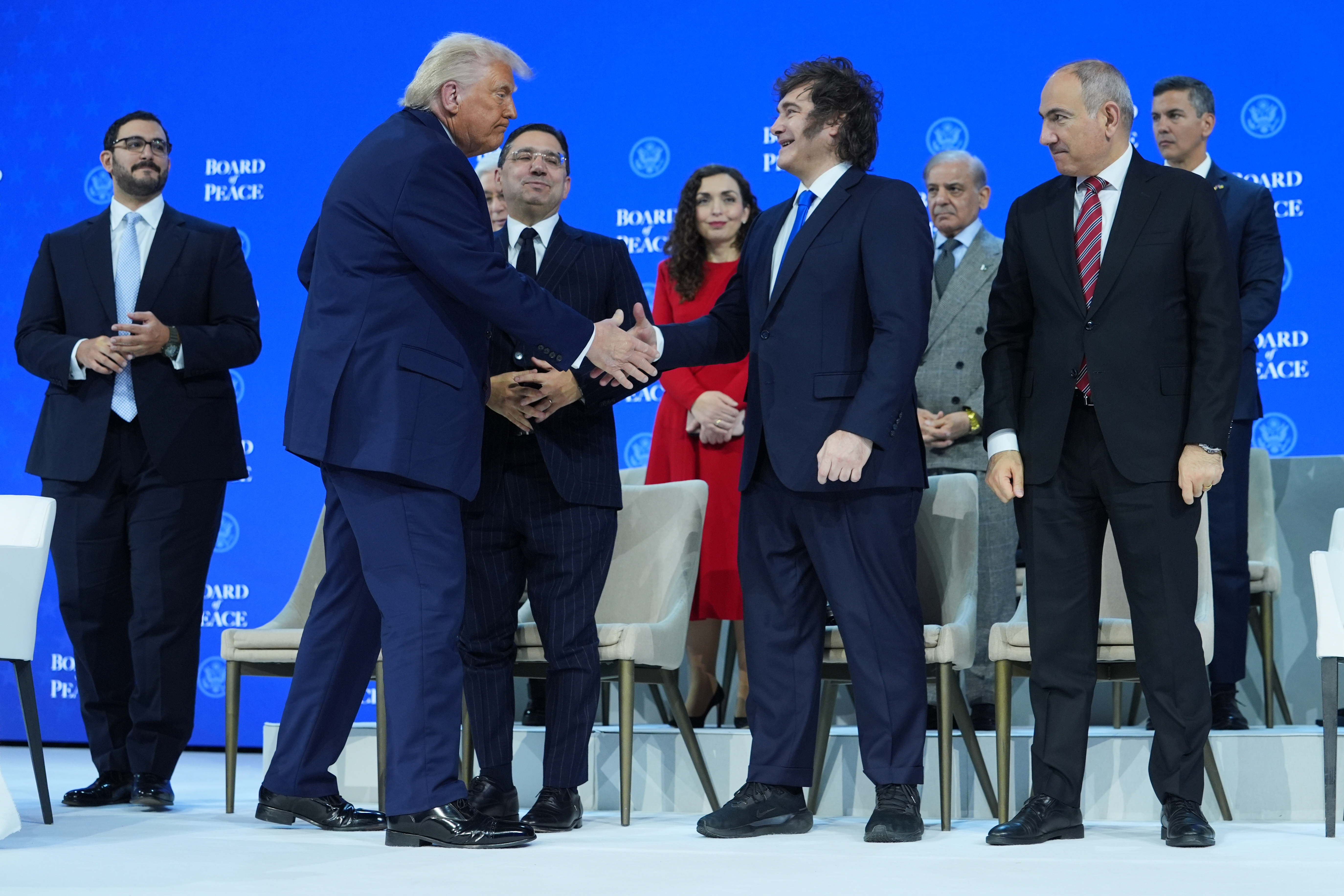 El viaje que podría postergar el debate del proyecto sobre Malvinas y los ajustes que el Gobierno evalúa para sumar votos