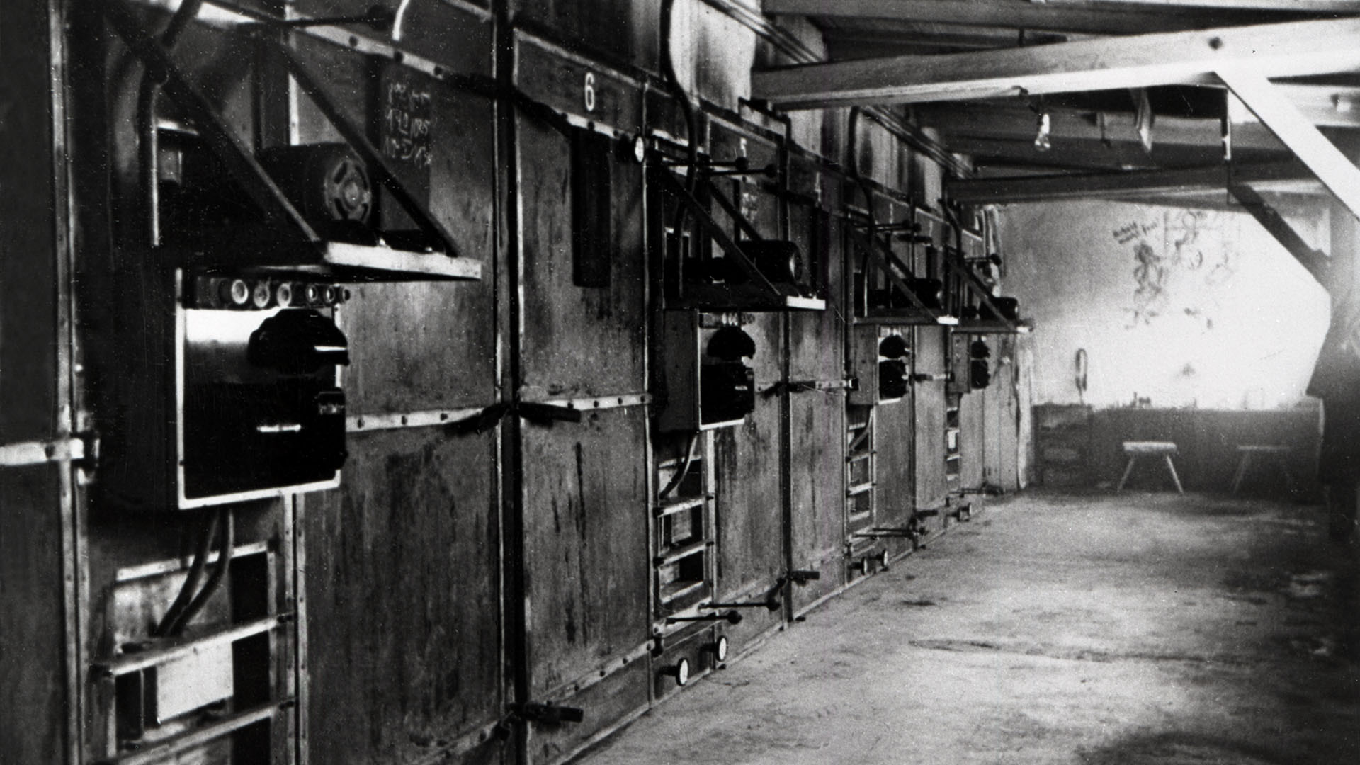 El Crematorio III de Auschwitz. Los cuerpos eran transportados desde elevadores desde la cámara de gas. Los crematorios en los campos de concentración fueron anteriores a las cámaras de gas (Galerie Bilderwelt/Getty Images)