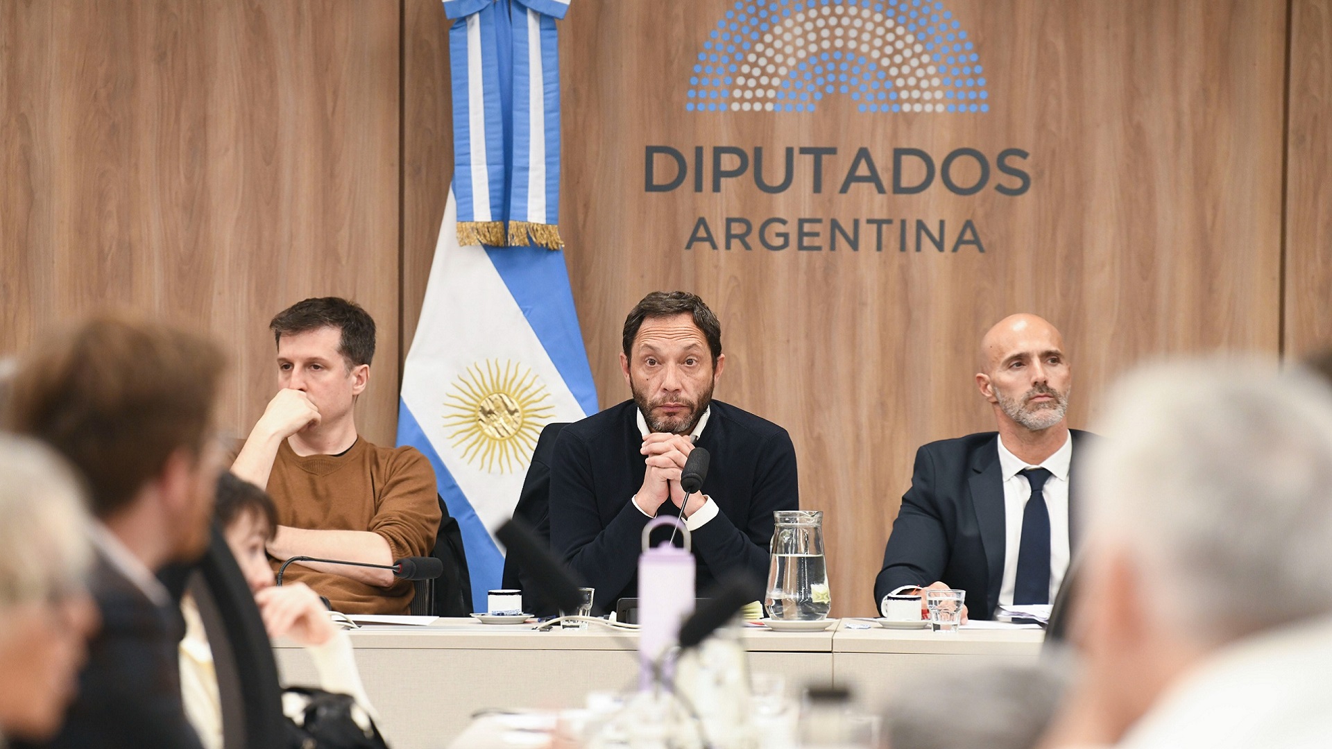 Los gobernadores desconfían de la mesa de diálogo que convocó Milei y preparan una muestra de fuerza en Córdoba 