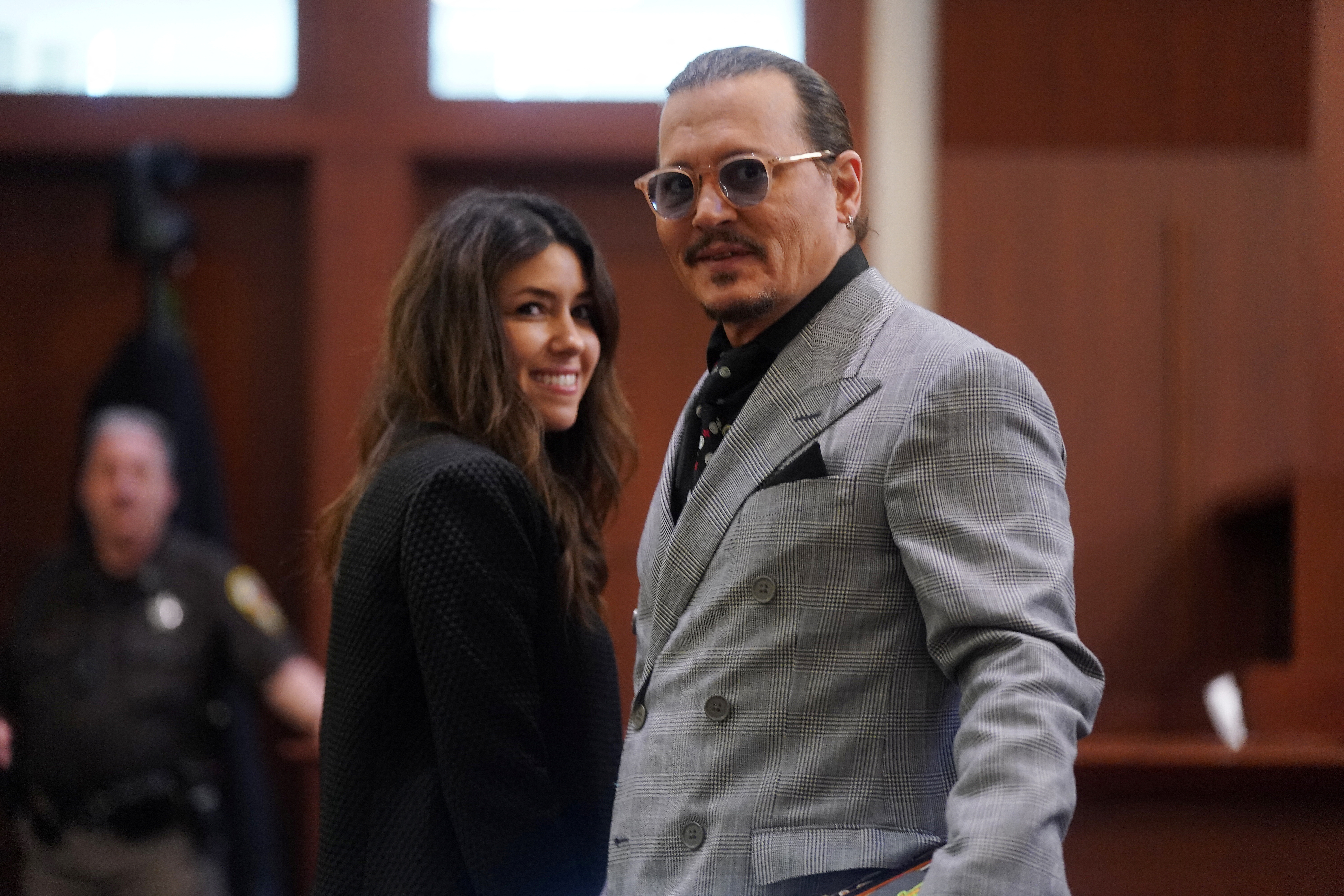 El actor Johnny Depp y su abogada Camille Vasquez  (Reuters)