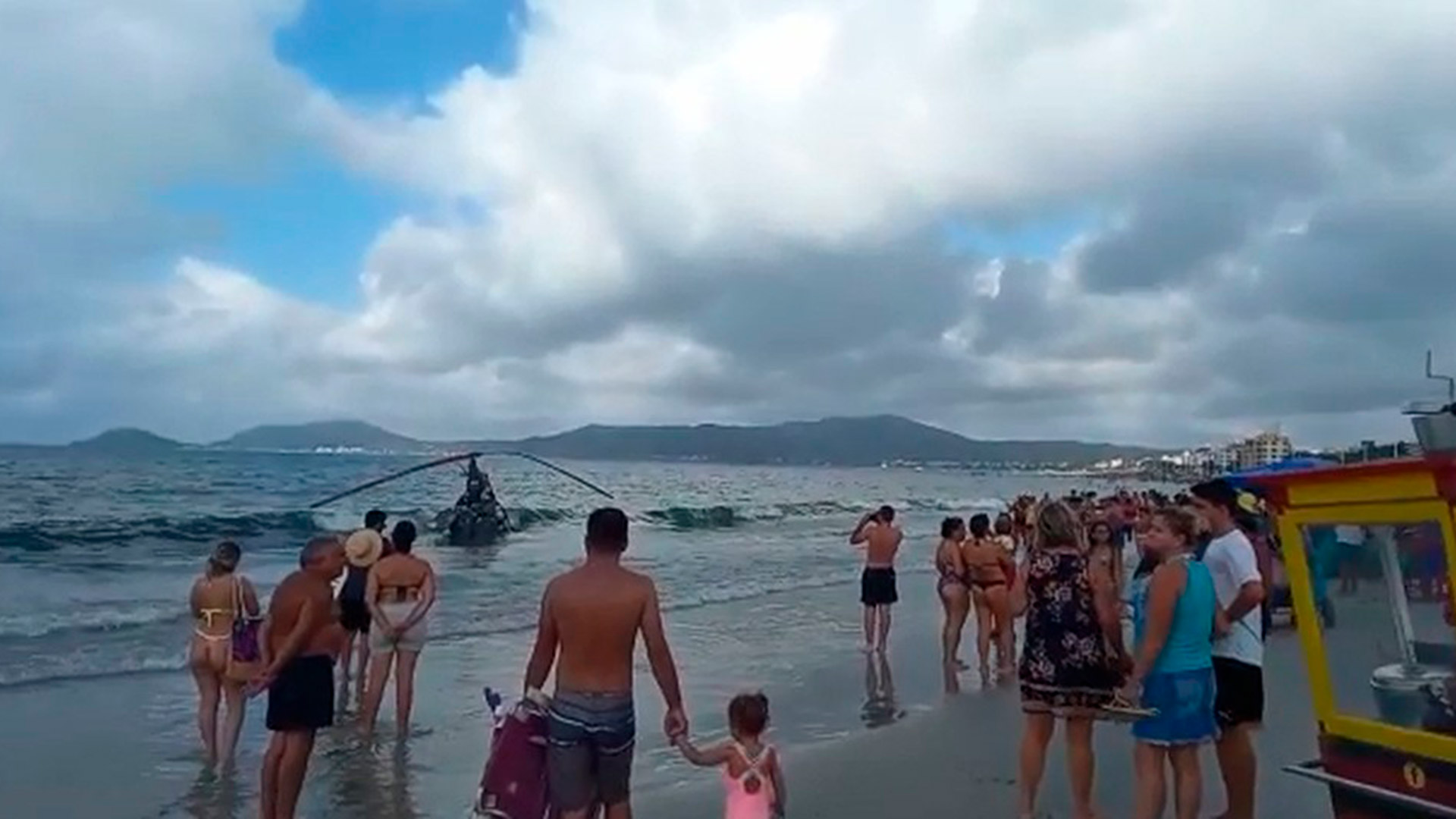 El accidente se produjo en una playa de Canasvieiras, en Florianópolis (G1)