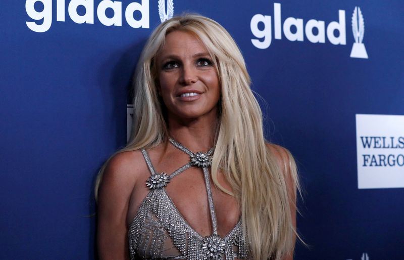 Foto de archivo: La cantante Britney Spears posa en la 29ª edición de los premios GLAAD Media Awards en Beverly Hills, California, el 12 de abril de 2018 (REUTERS/Mario Anzuoni)