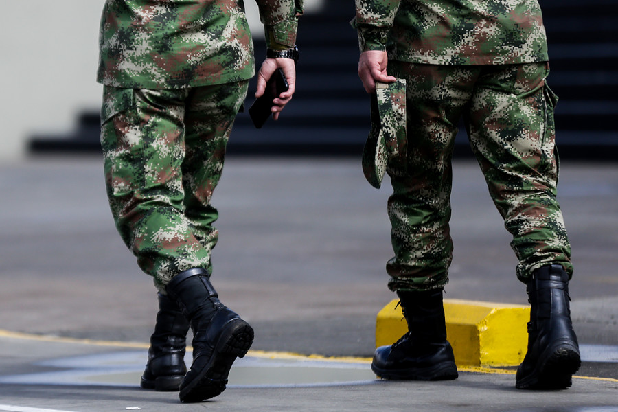 Más de 300 oficiales del Ejército podrían salir de la institución: a qué se debe