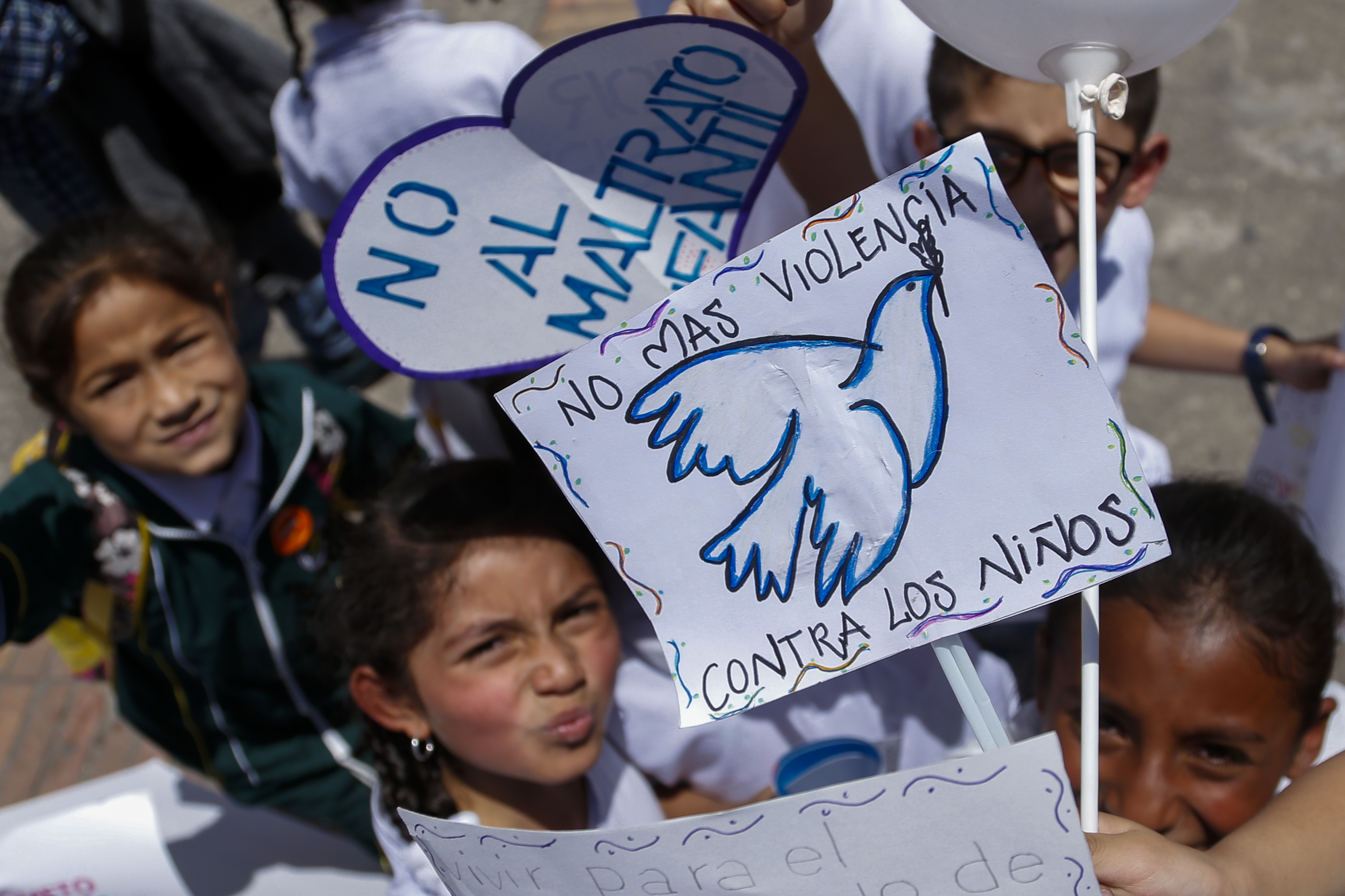 Arranca la jornada de socialización del informe final de la Comisión de la Verdad en los colegios del país. Foto: Colprensa