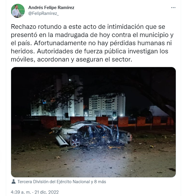 En la madrugada del miércoles 21 de diciembre explotó un carro bomba en Jamundí, Valle del Cauca.
Vía Twitter (@FelipRamirez_)