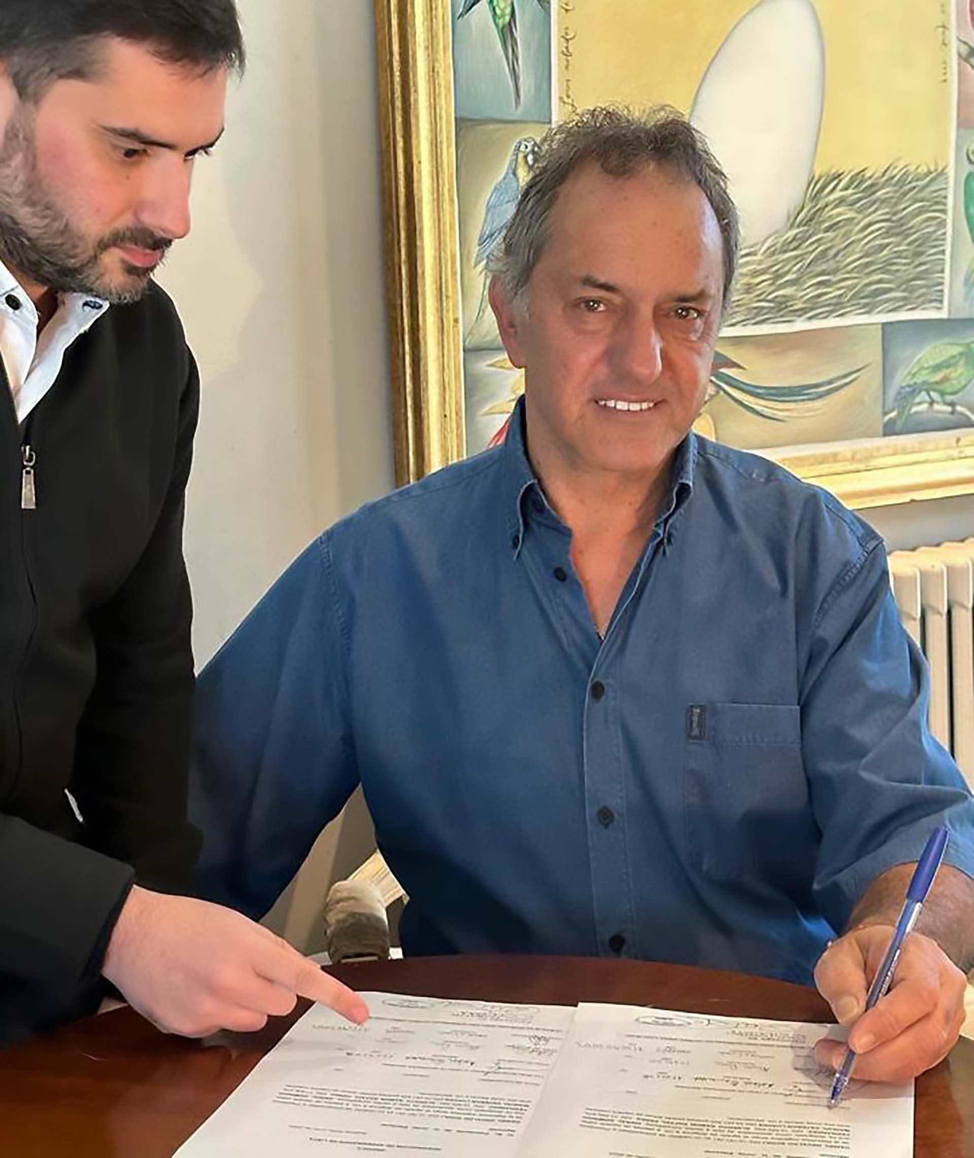 Daniel Scioli firmó su precandidatura presidencial este sábado